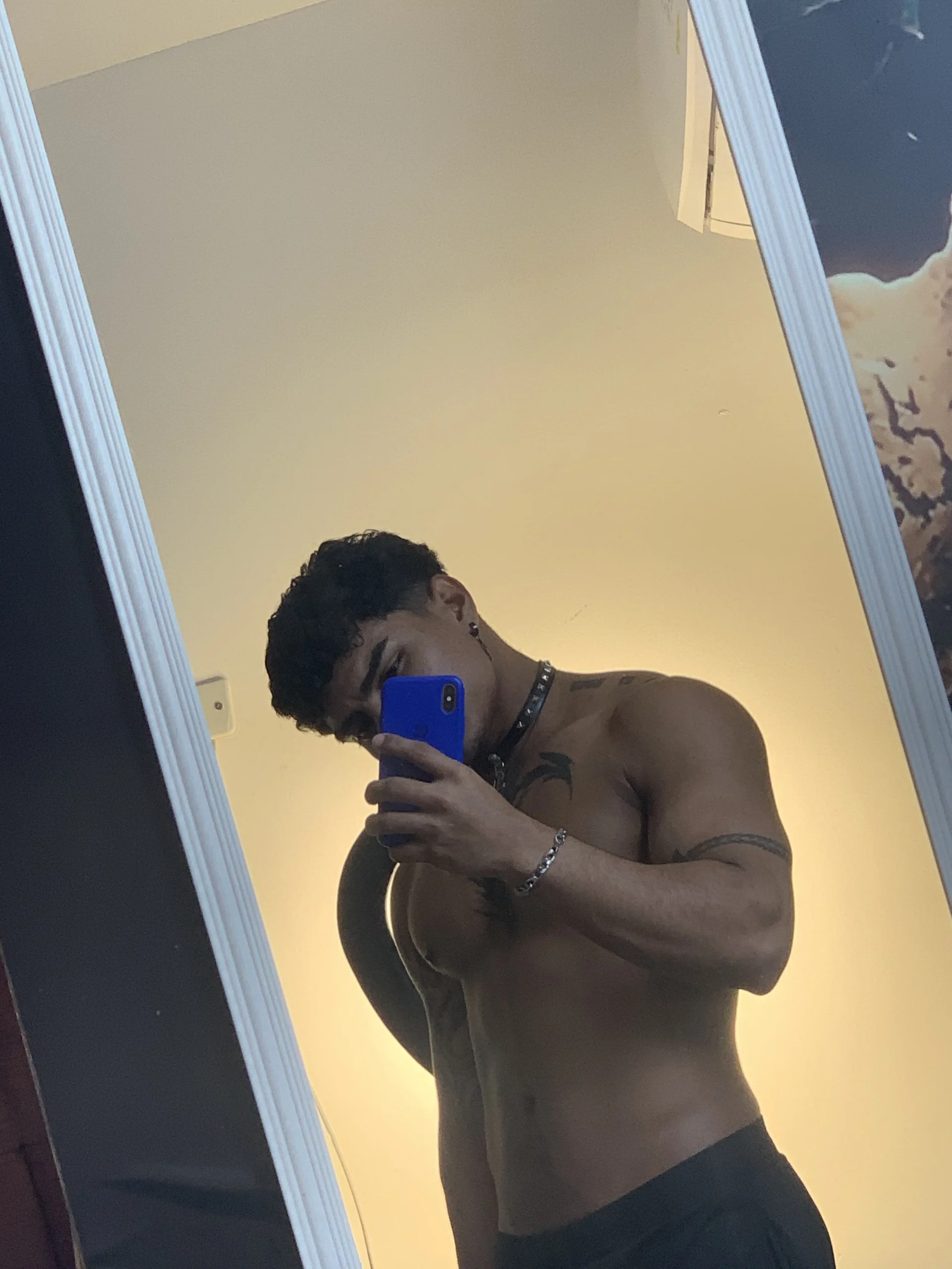 XXX Porn Photo of Nude Young_laroi 18