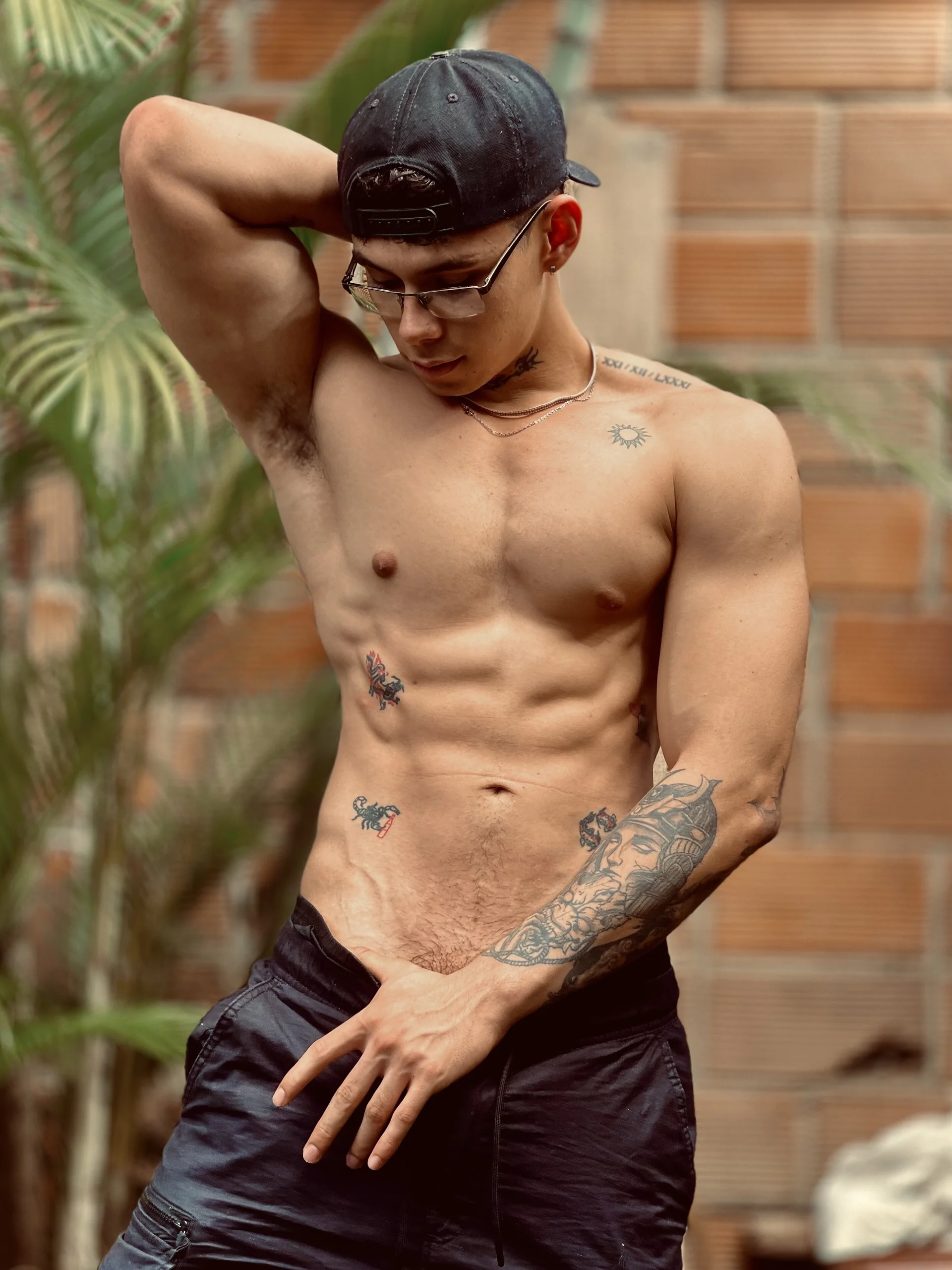 XXX Porn Photo of Nude NoahhBrown 4
