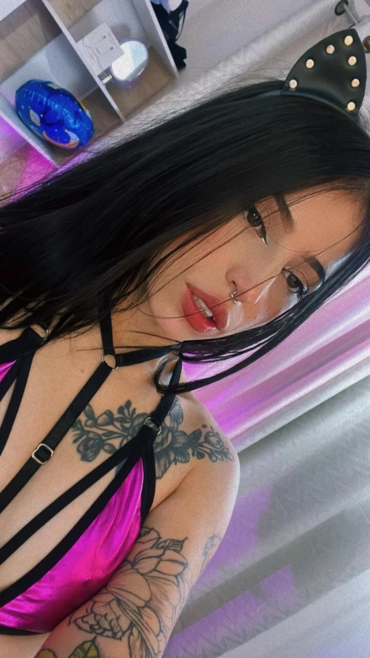 XXX Porn Photo of Nude Allisson__ 5