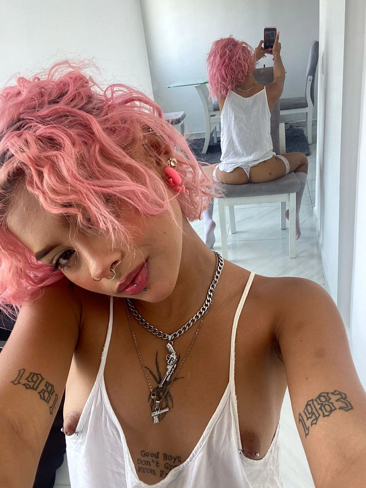XXX Porn Photo of Nude lilith_horny 2