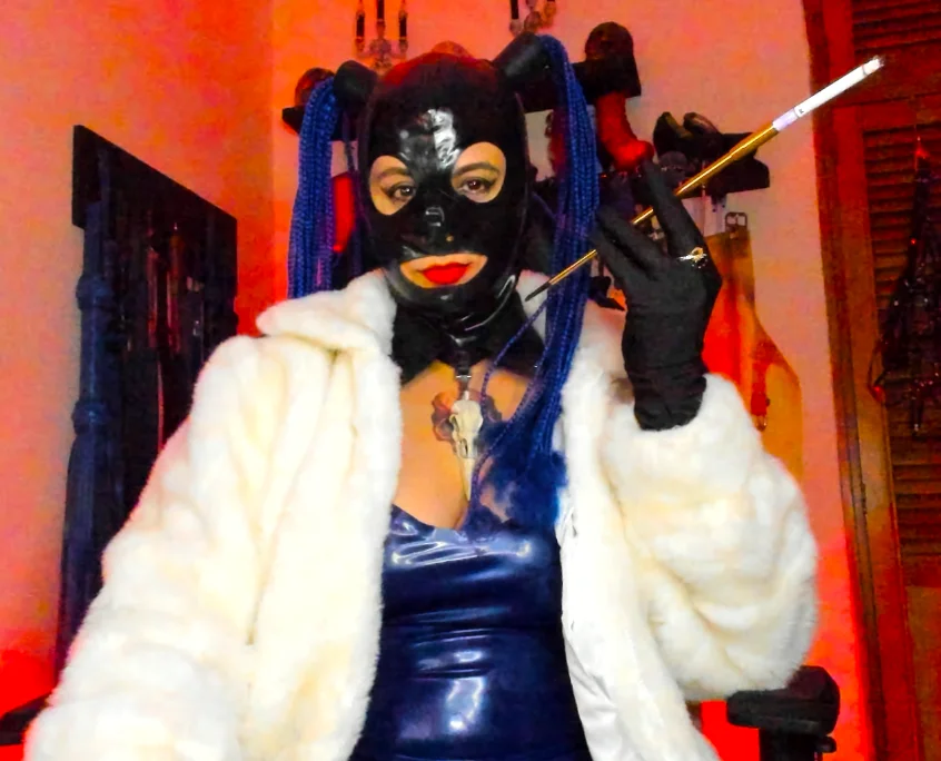 XXX Porn Photo of Nude DominatrixBlue 30