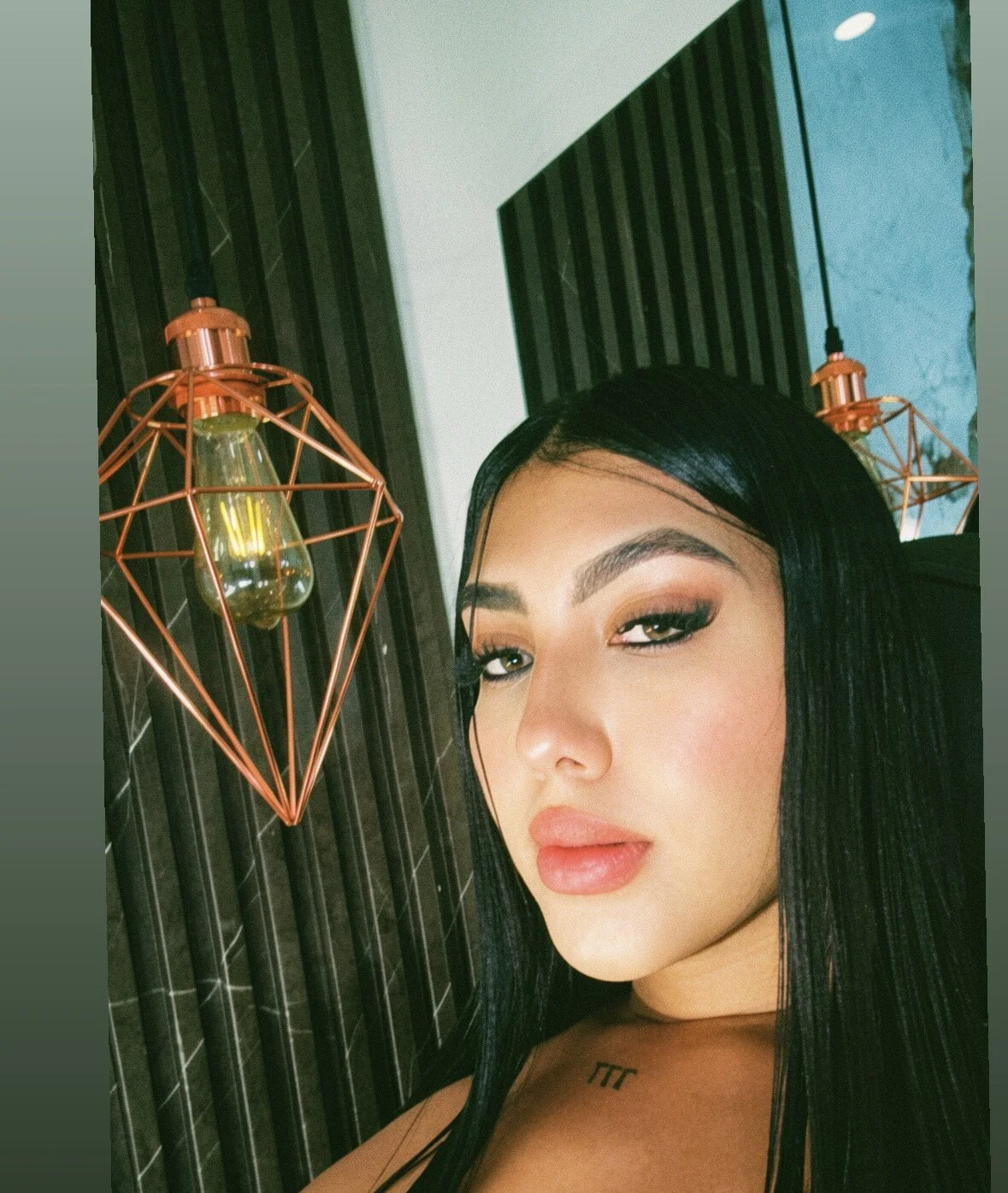 XXX Porn Photo of Nude CamelyHott 1