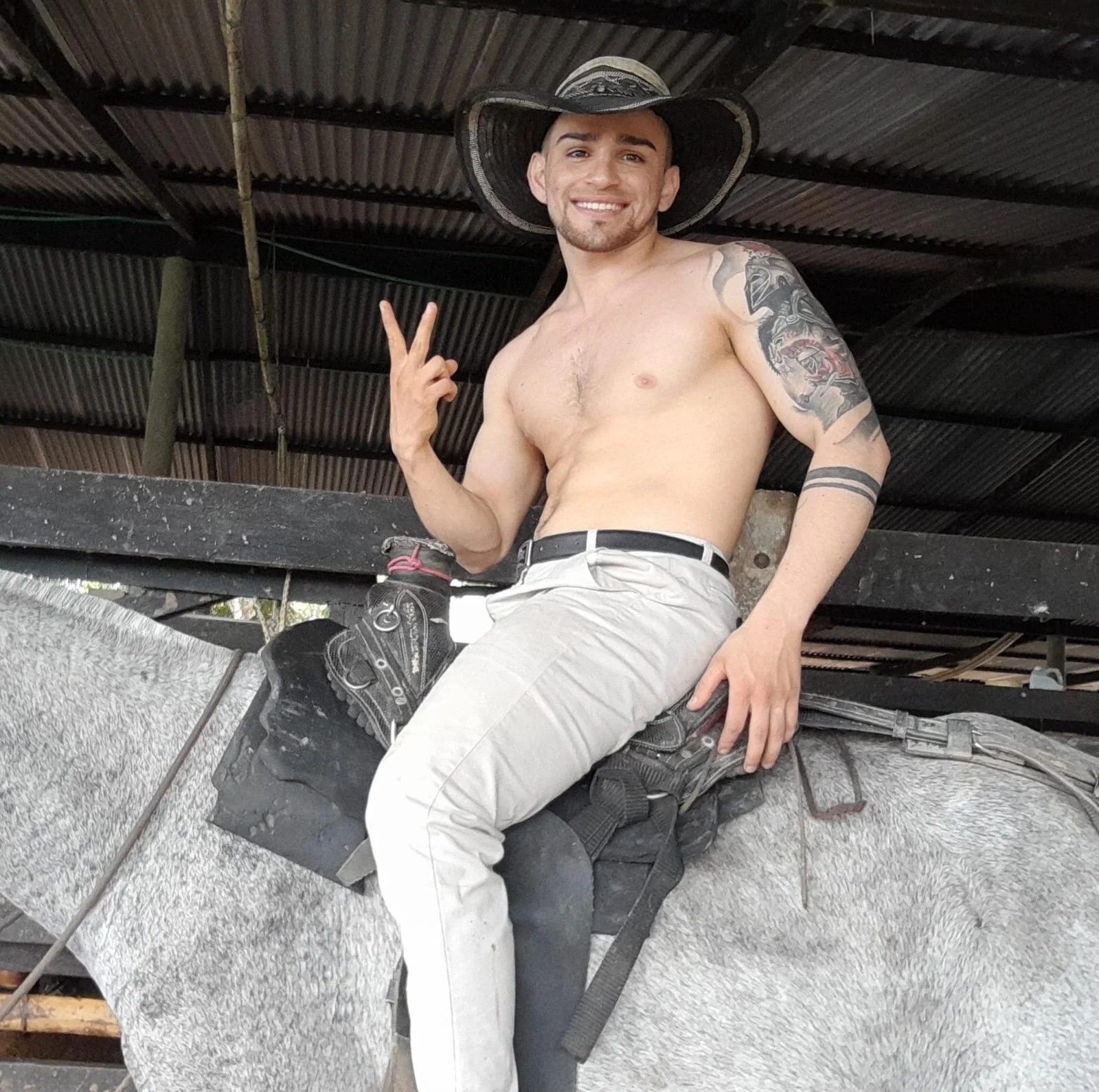 XXX Porn Photo of Nude Sexy_Alejandro_ 8
