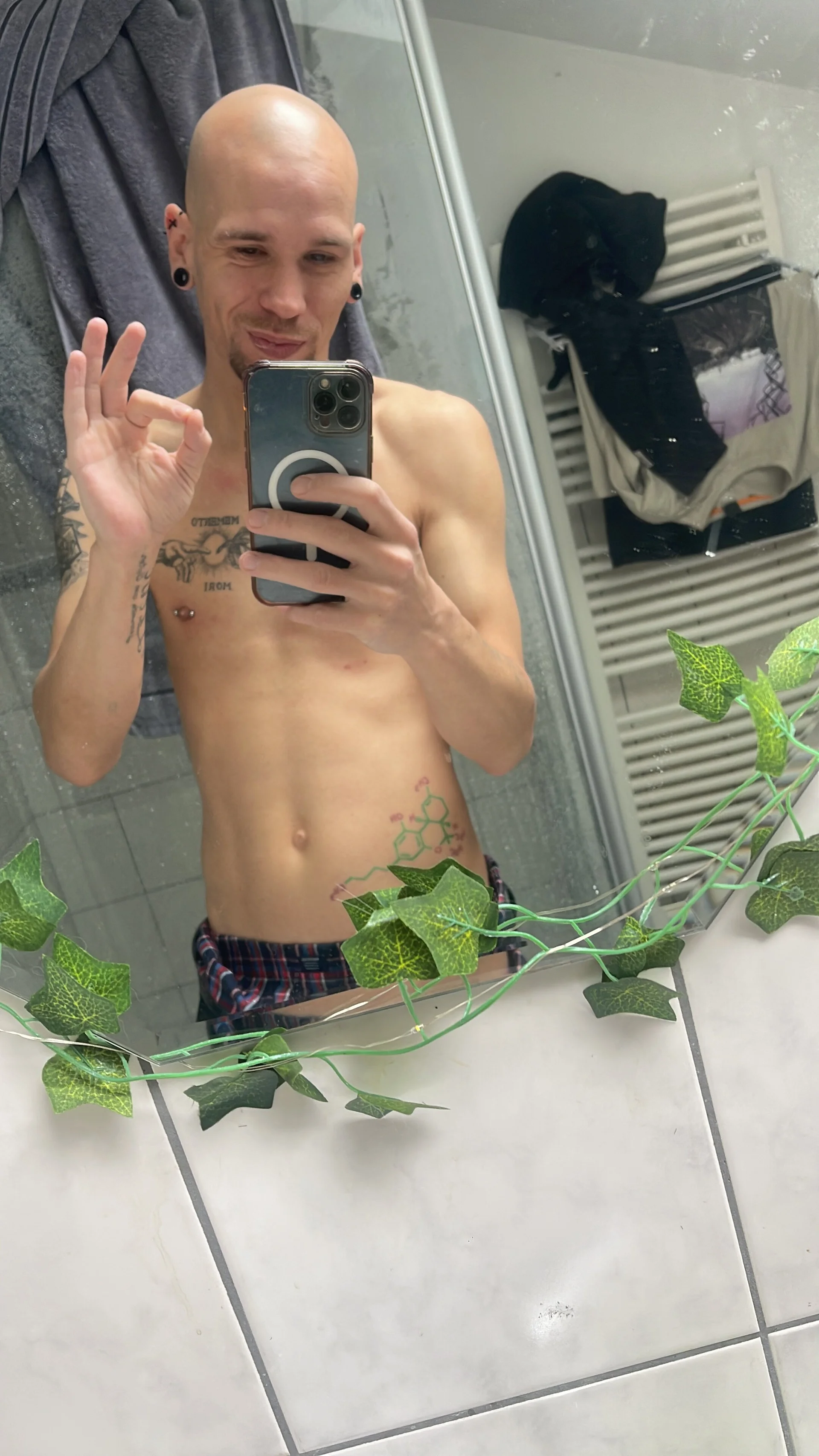 XXX Porn Photo of Nude DrLongDongziehtblank 4