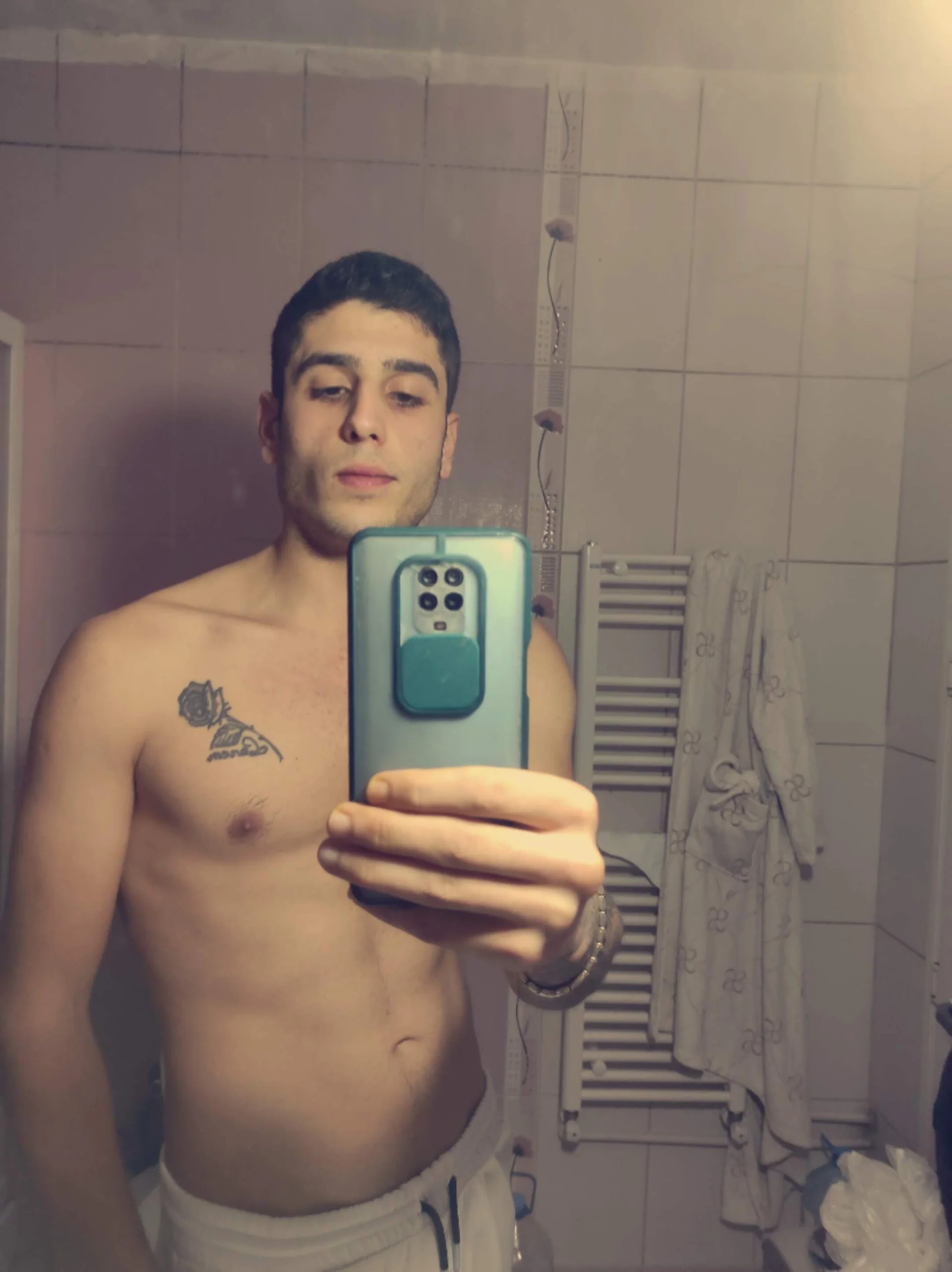 XXX Porn Photo of Nude arenn1997 6