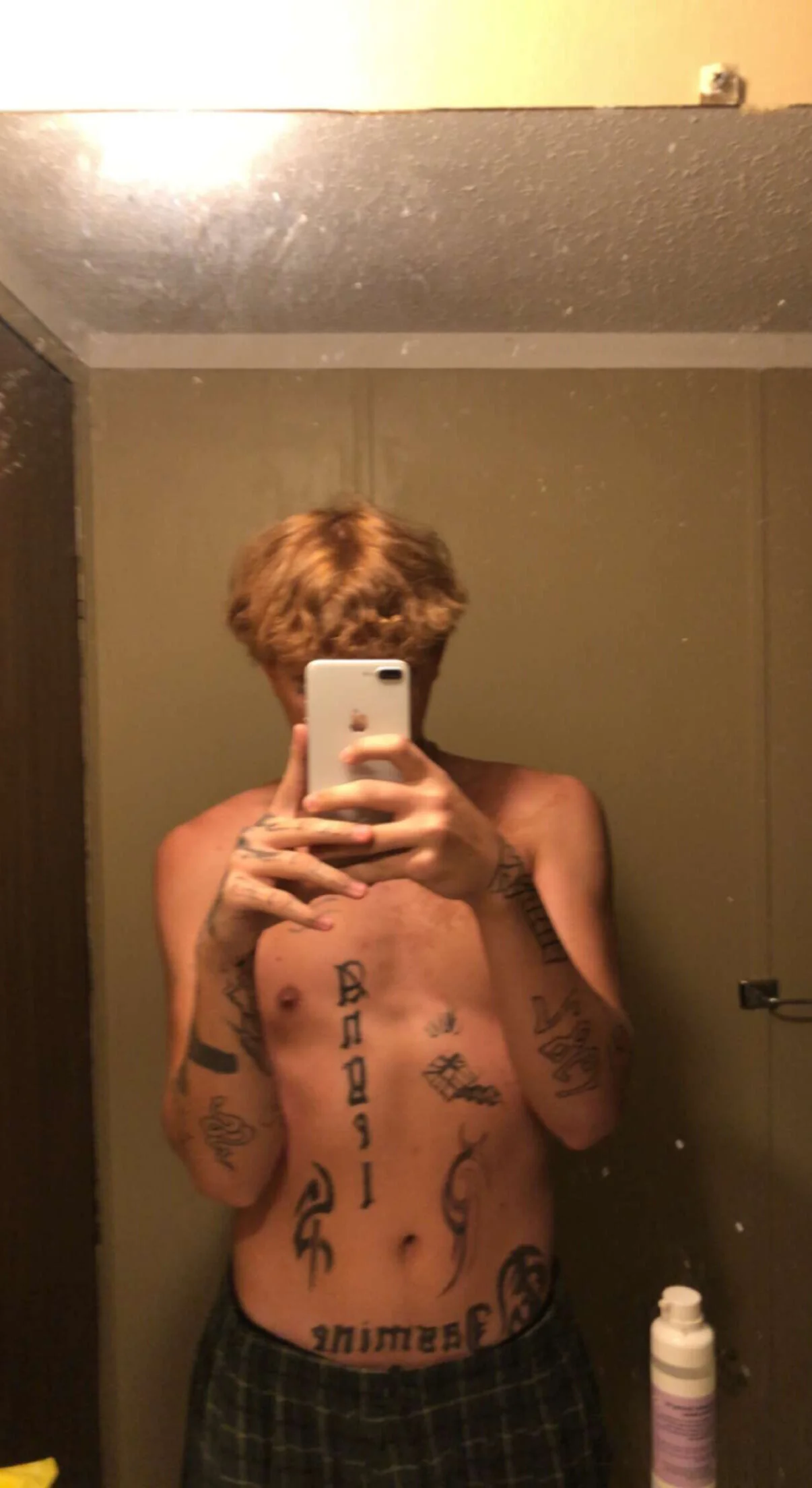 XXX Porn Photo of Nude loganwheaton19 3