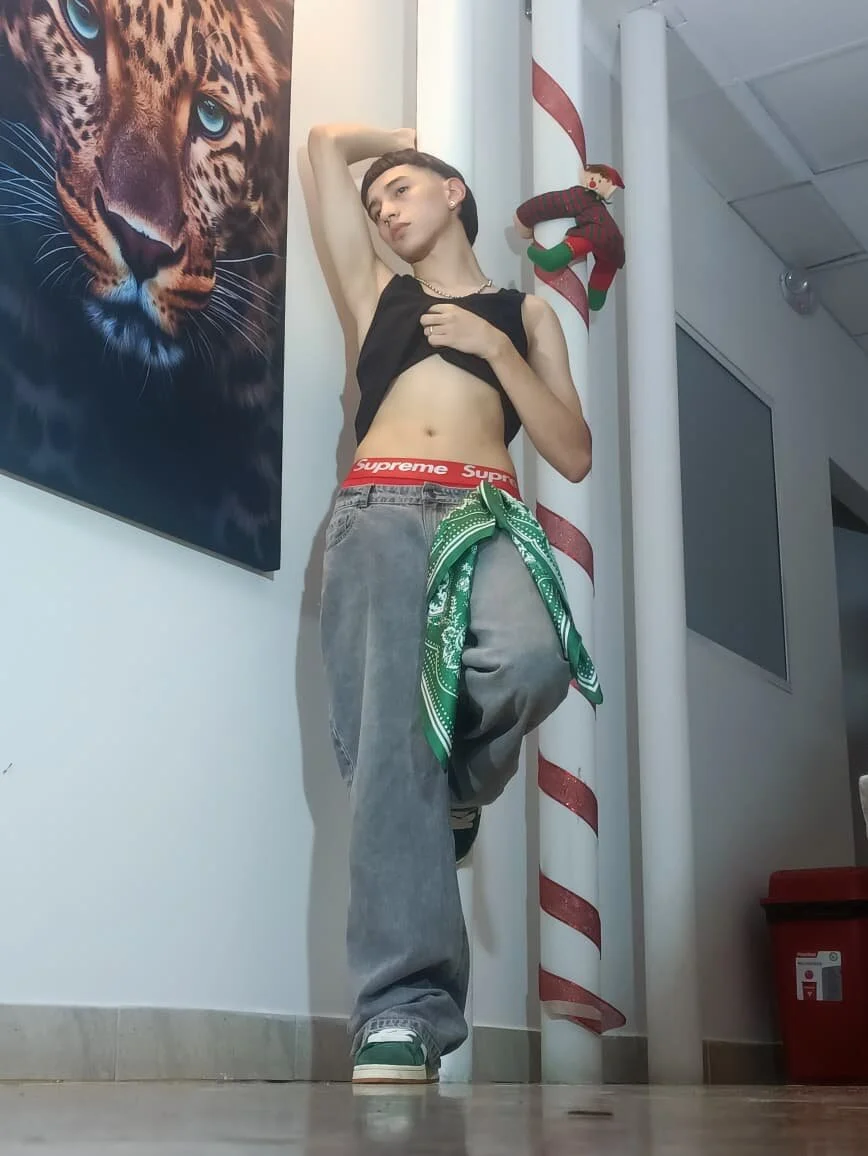 XXX Porn Photo of Nude lian_cameron 2