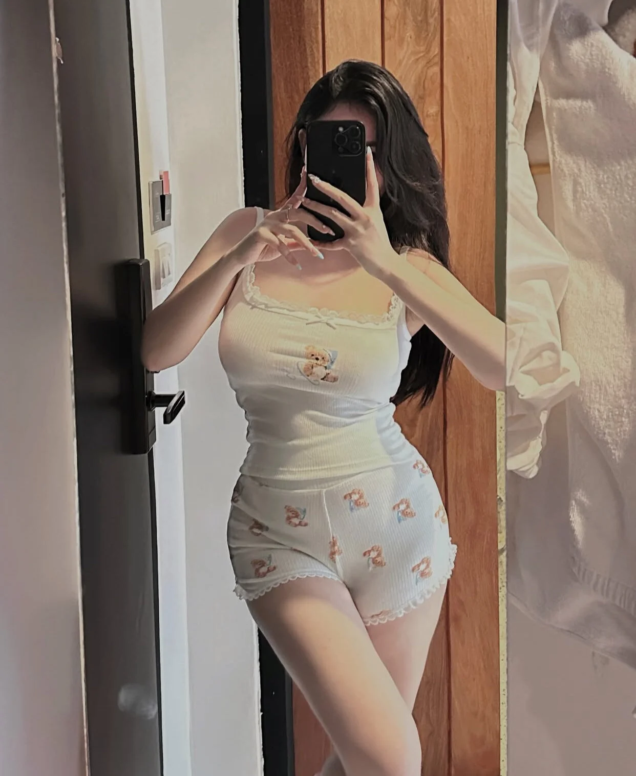 XXX Porn Photo of Nude Desi_sara 3