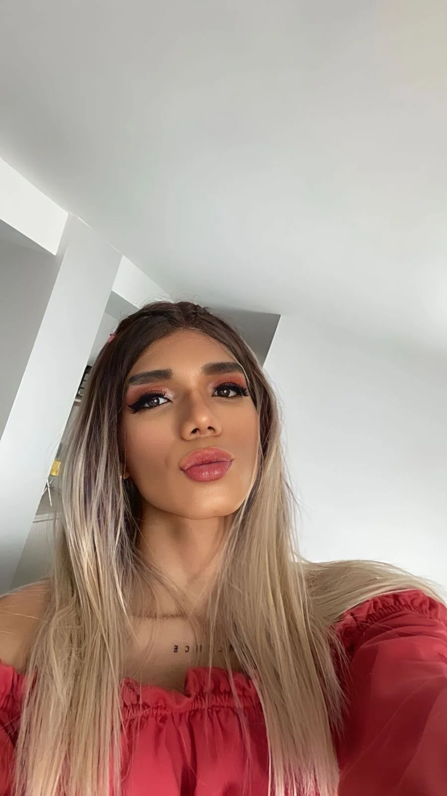 XXX Porn Photo of Nude charlotte_cruzx 4