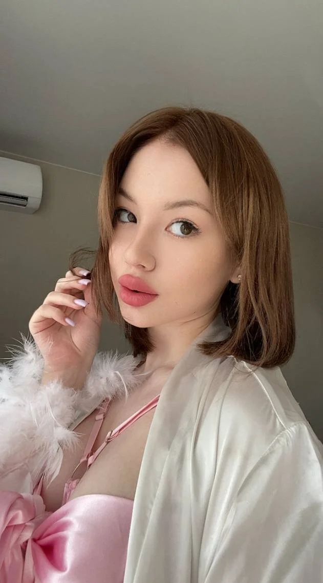 XXX Porn Photo of Nude DevilWearsPradaa 10