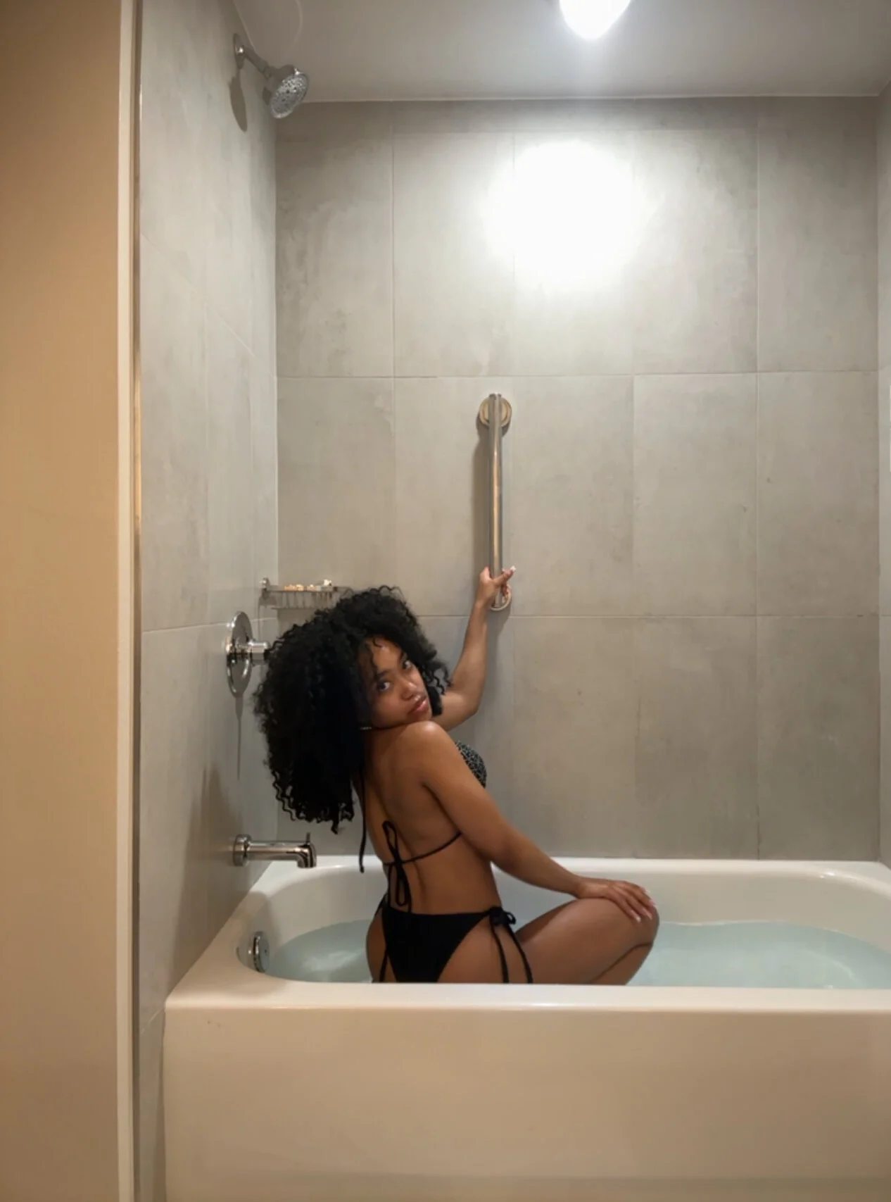 XXX Porn Photo of Nude lifeoftt_19xx 681