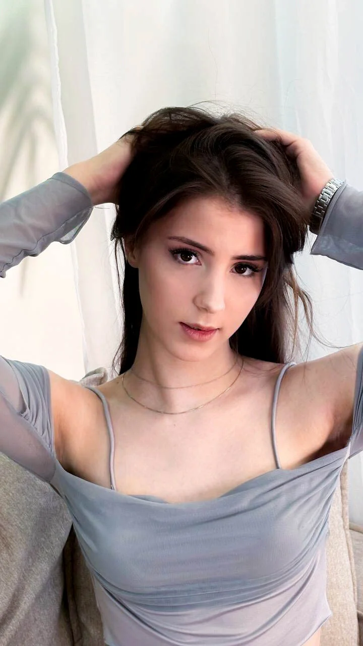 XXX Porn Photo of Nude Vivienn_Moon 1