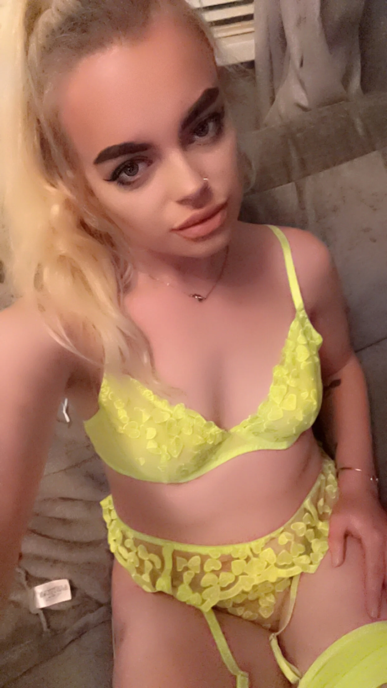 XXX Porn Photo of Nude Annie_Louise 17