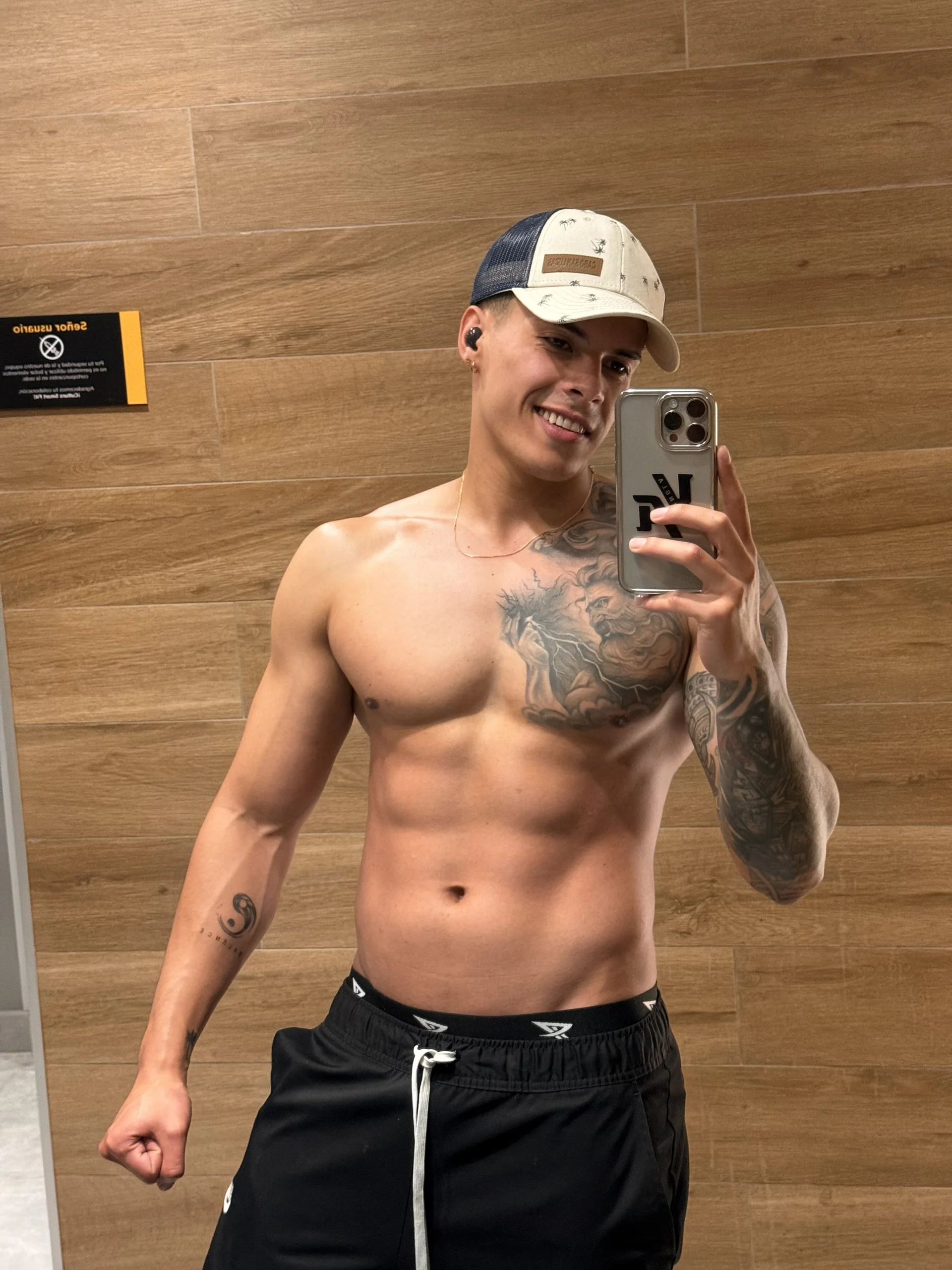 XXX Porn Photo of Nude Alanfit099 6