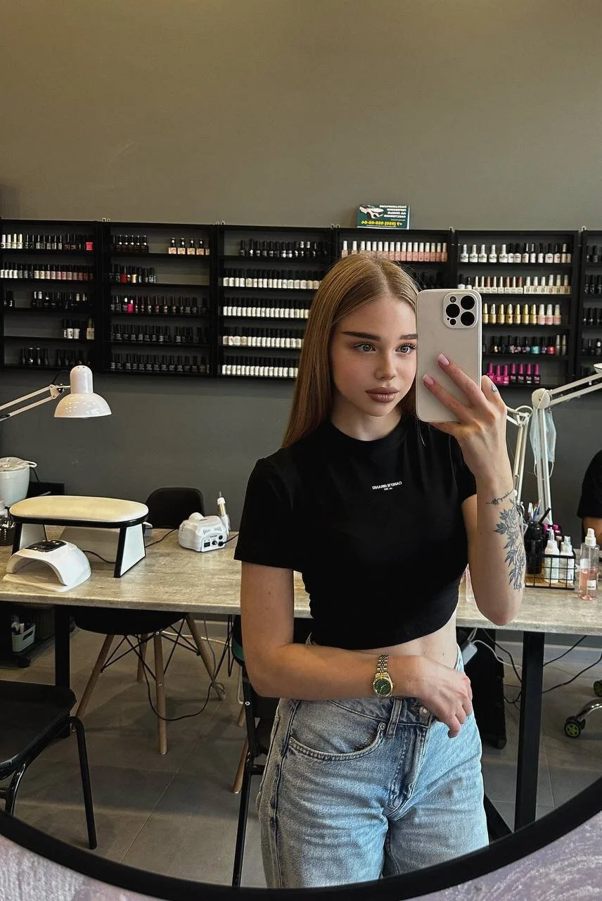 XXX Porn Photo of Nude Amelie_h 3