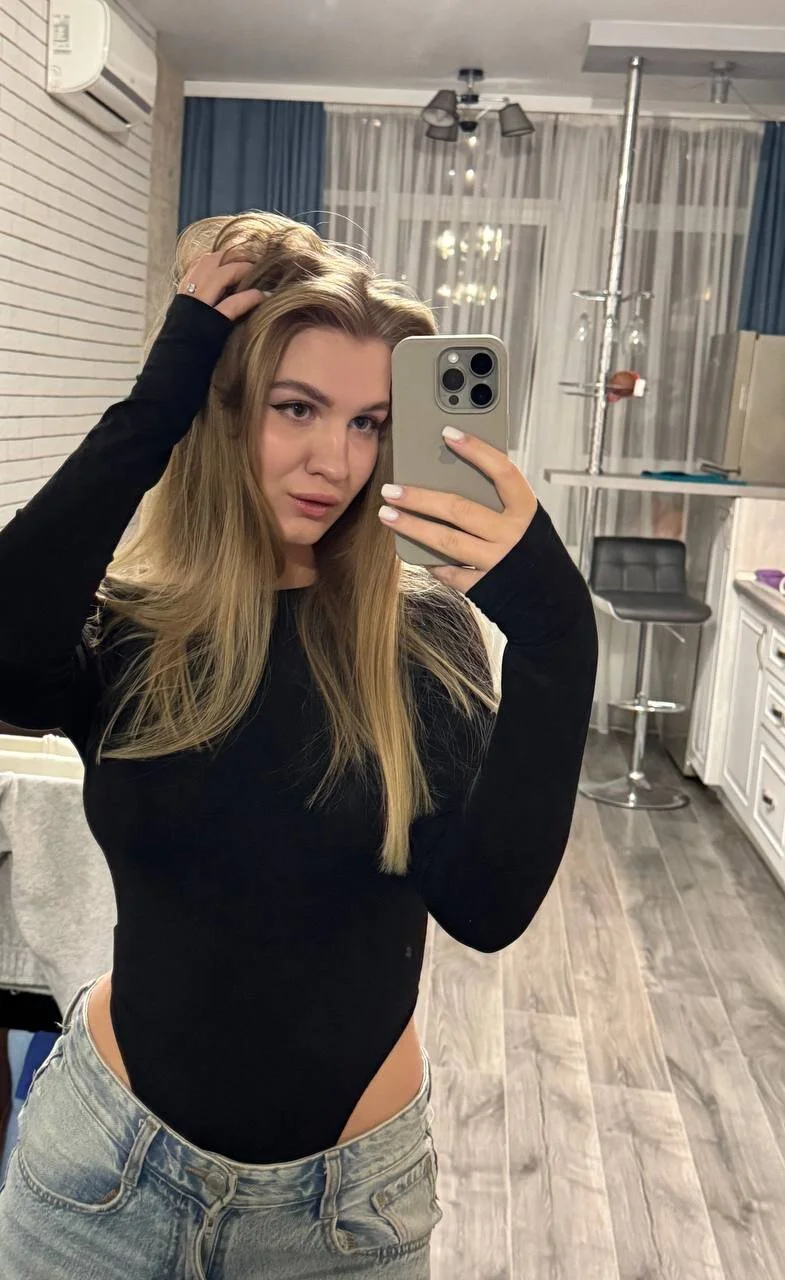 XXX Porn Photo of Nude LaurieGutierrez 4