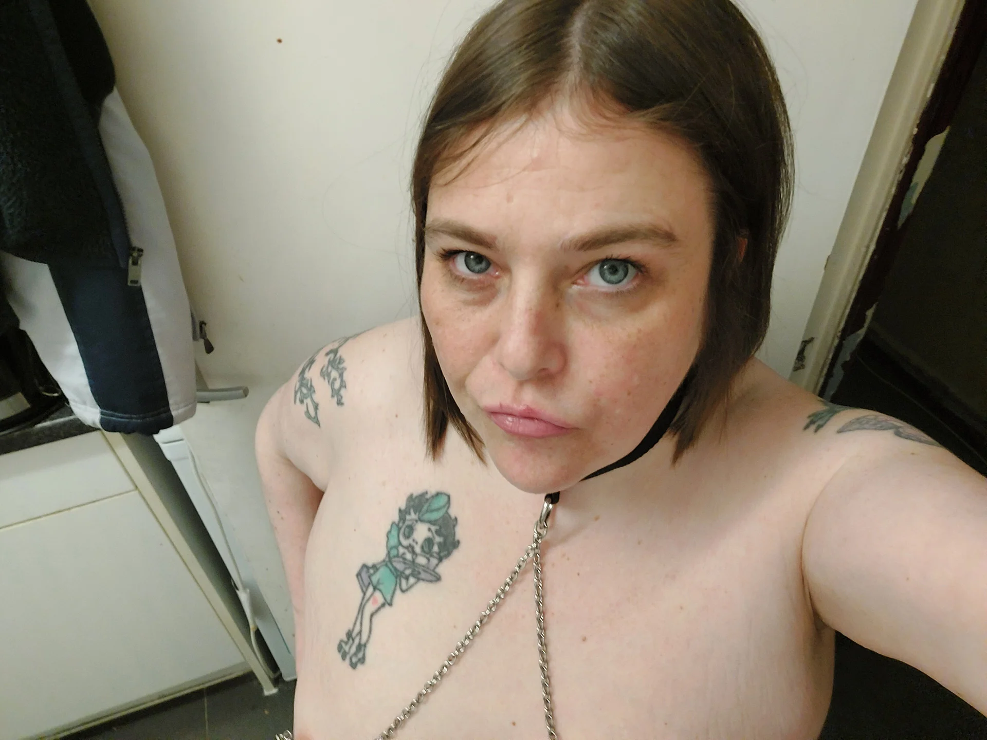 XXX Porn Photo of Nude CourtneyElectrix 18