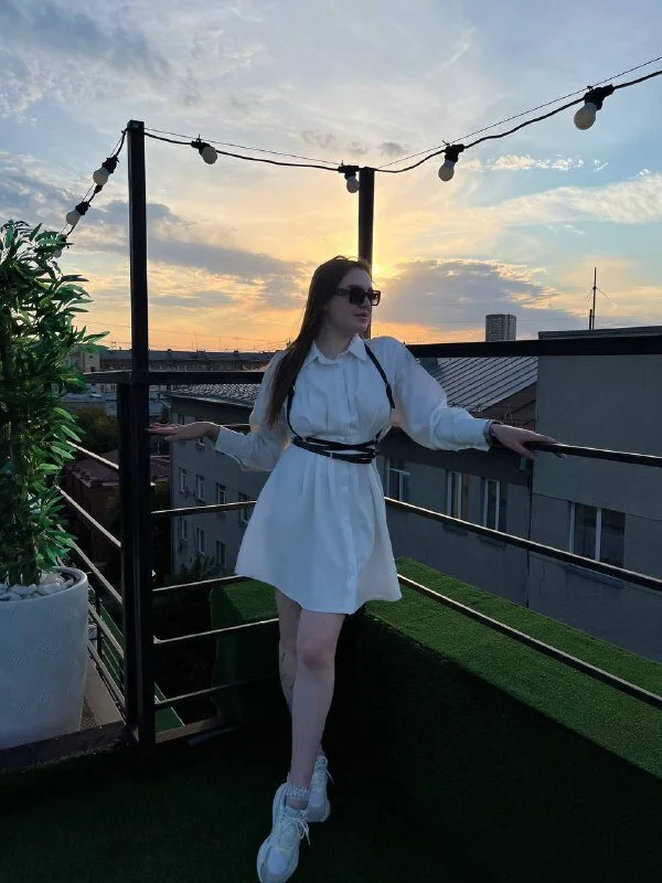 XXX Porn Photo of Nude Laura_CollinsS 6
