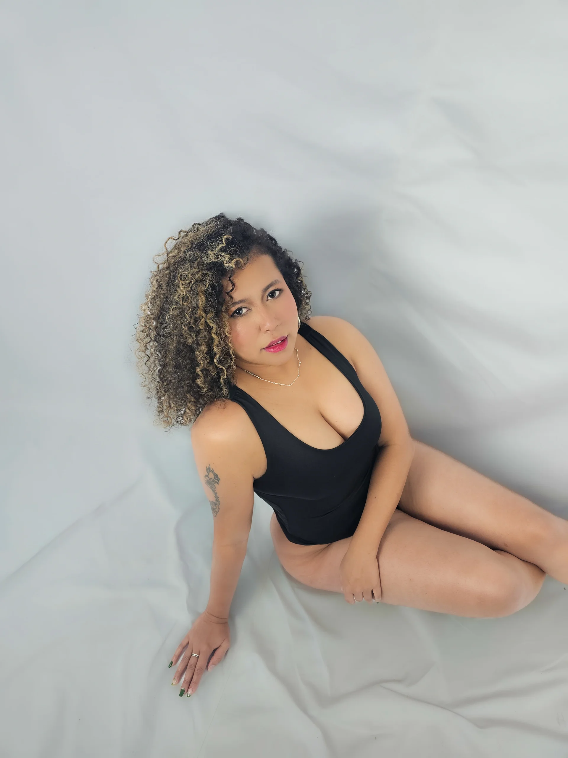 XXX Porn Photo of Nude kenia_thompsom01 5