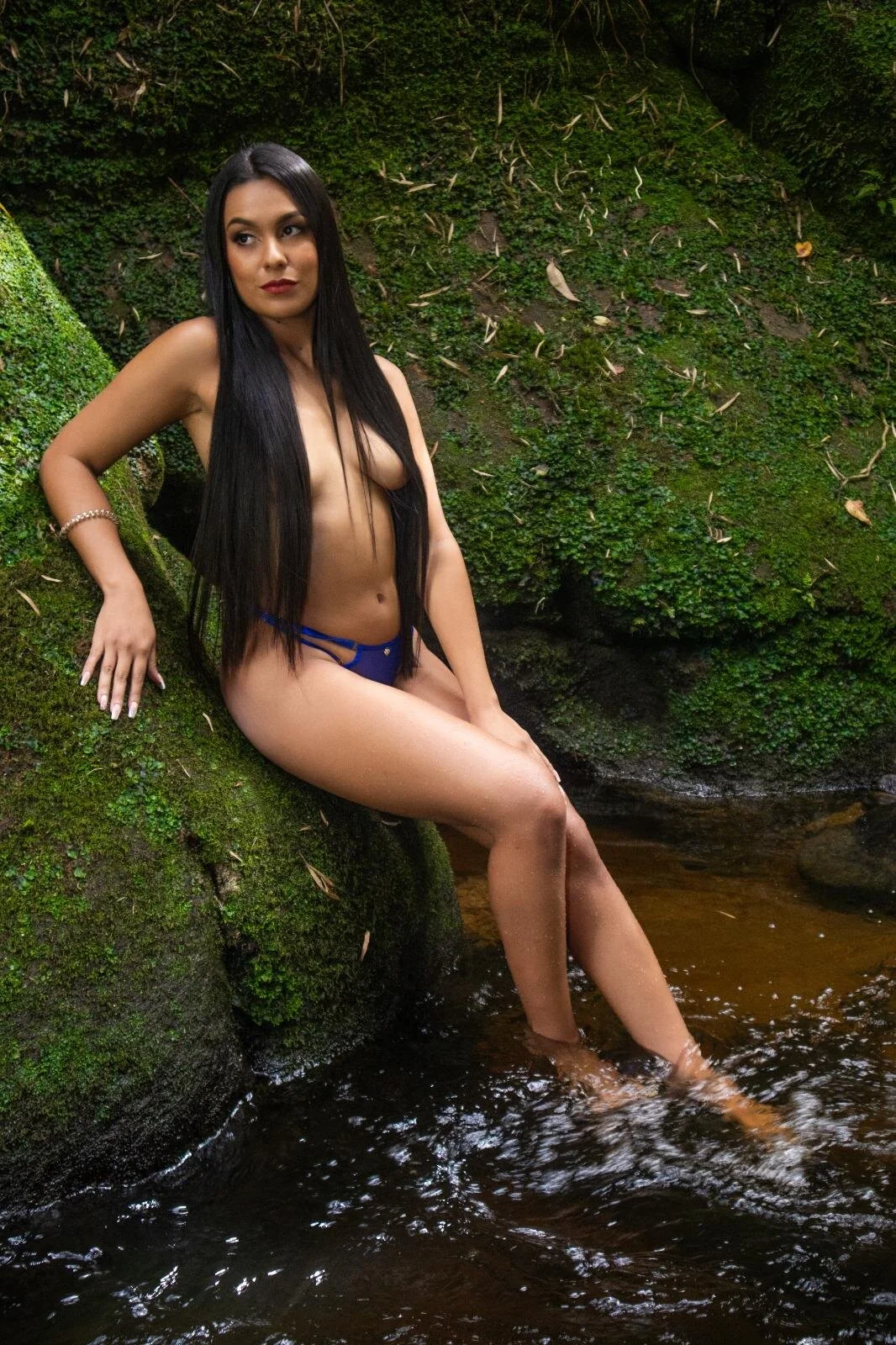 XXX Porn Photo of Nude antonella_rod 3