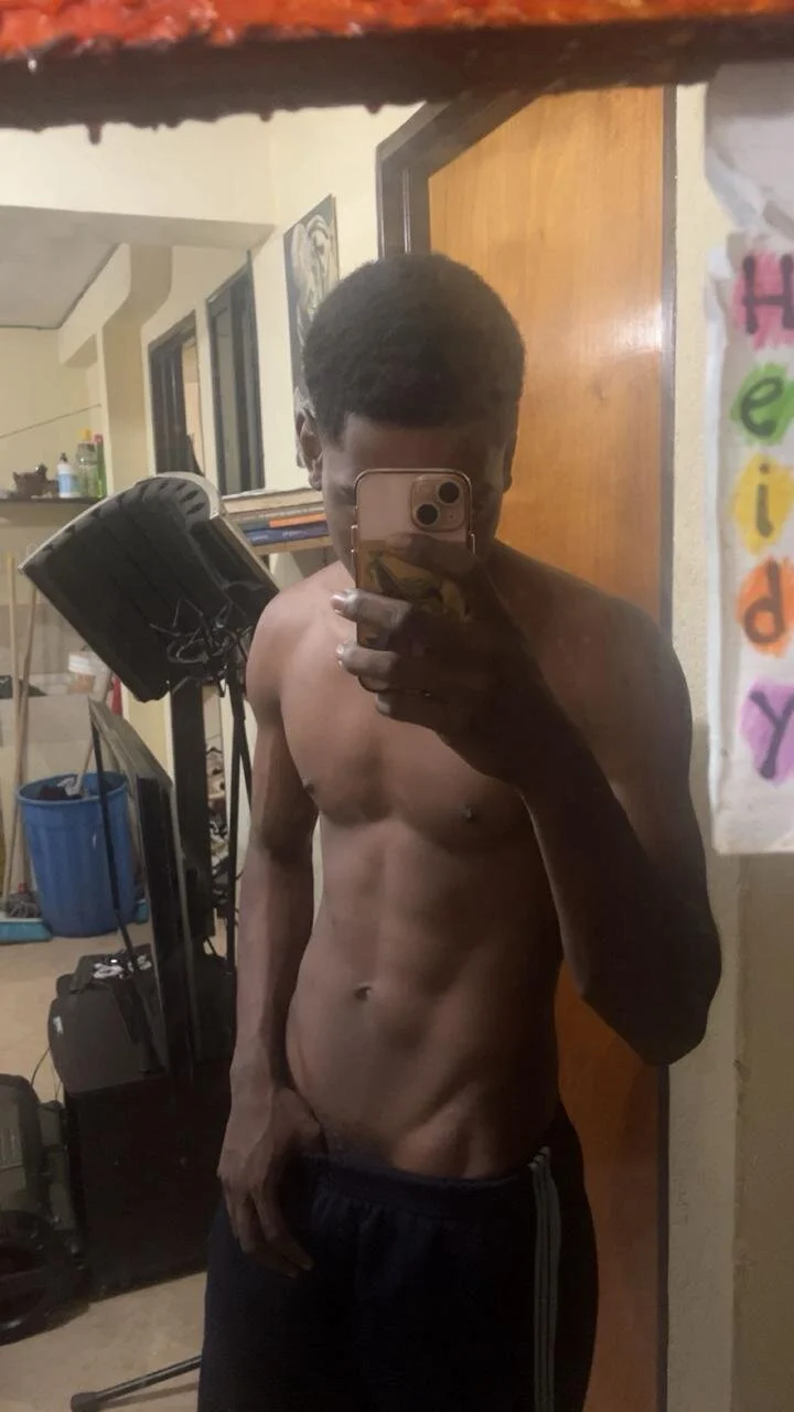 XXX Porn Photo of Nude charles_king 3