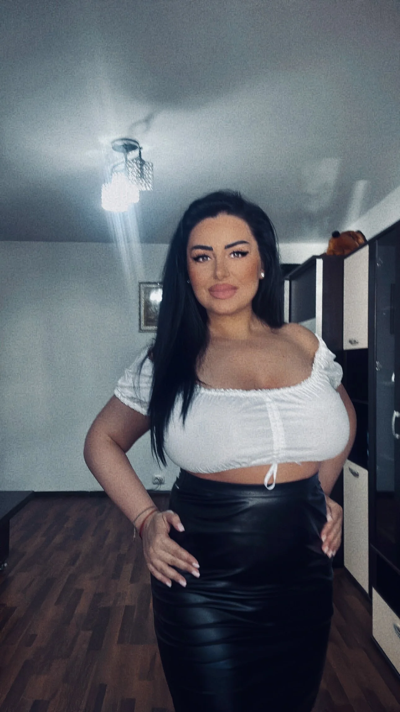 XXX Porn Photo of Nude SellenaBigBoobs 1