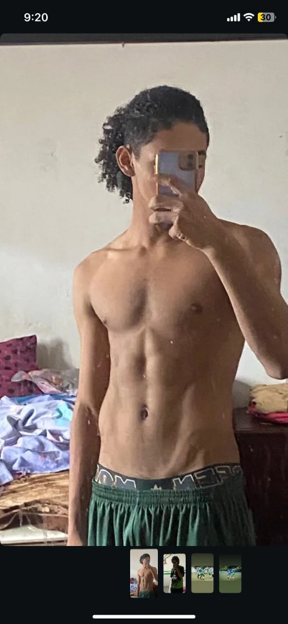 XXX Porn Photo of Nude taylor_bigdick18 3