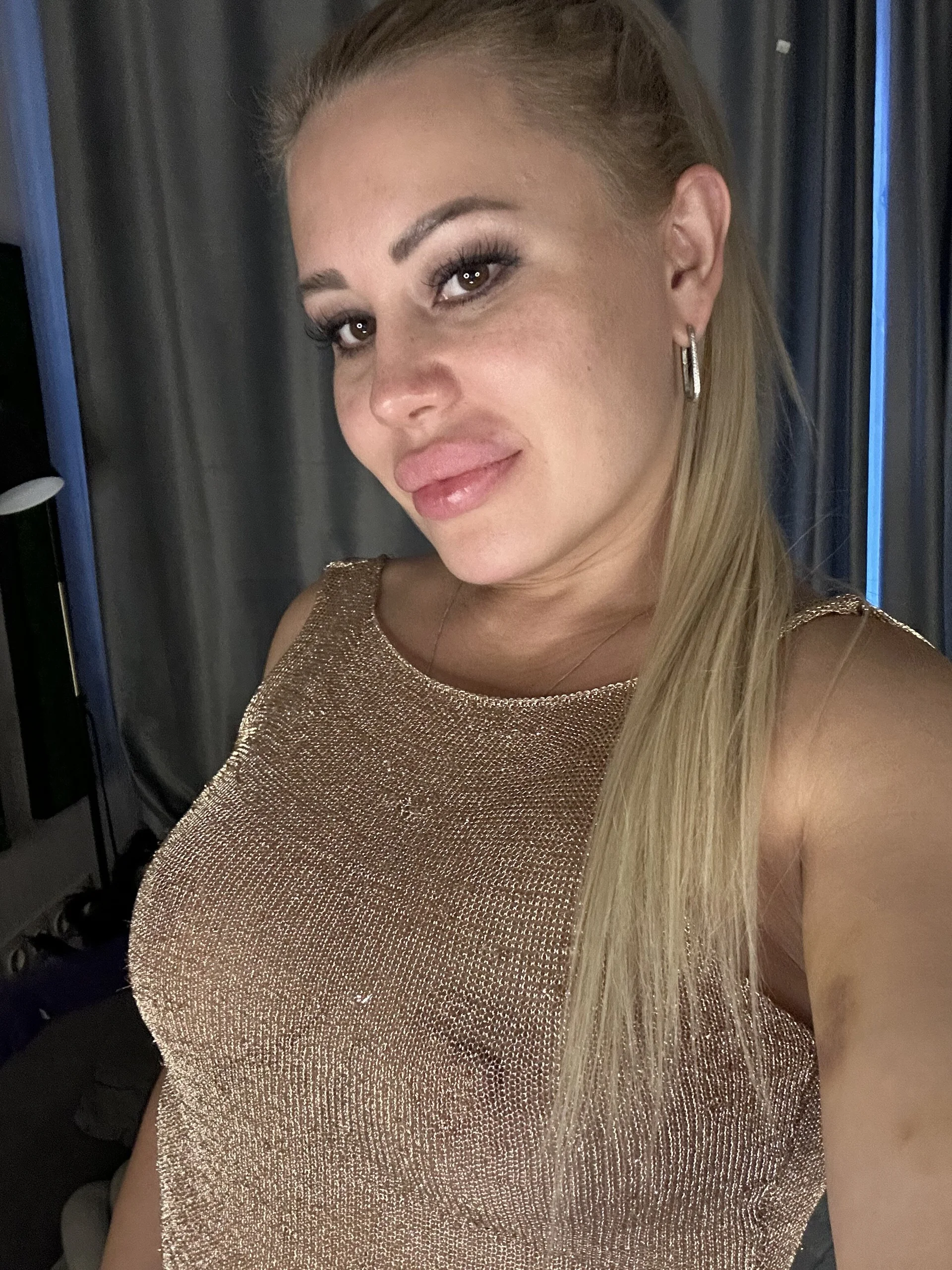 XXX Porn Photo of Nude Rolling_milf 10