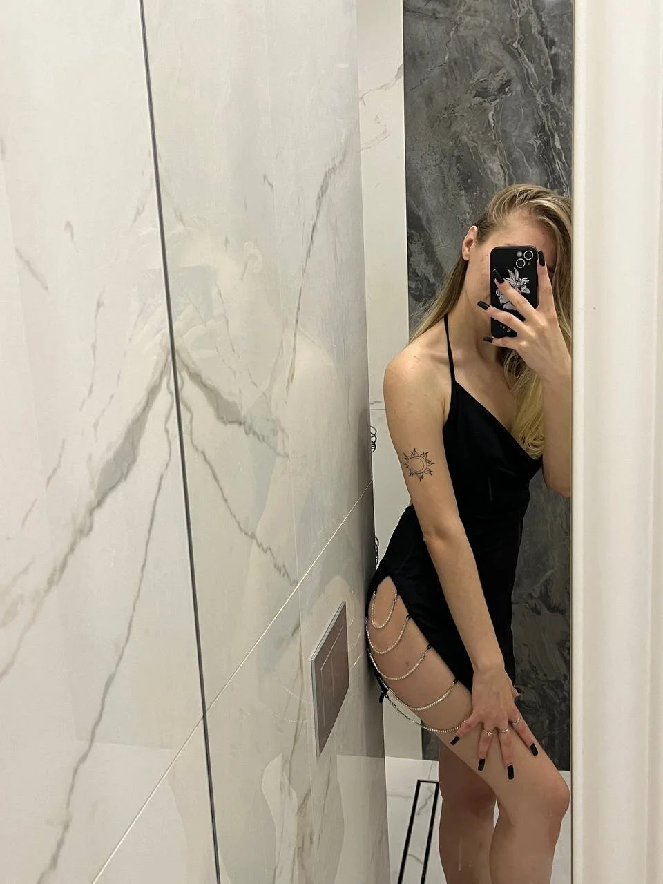 XXX Porn Photo of Nude LivyyBossom 15