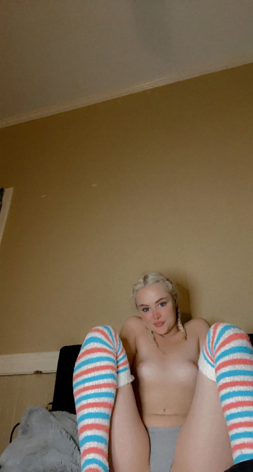 XXX Porn Photo of Nude sluttypumpkin 6