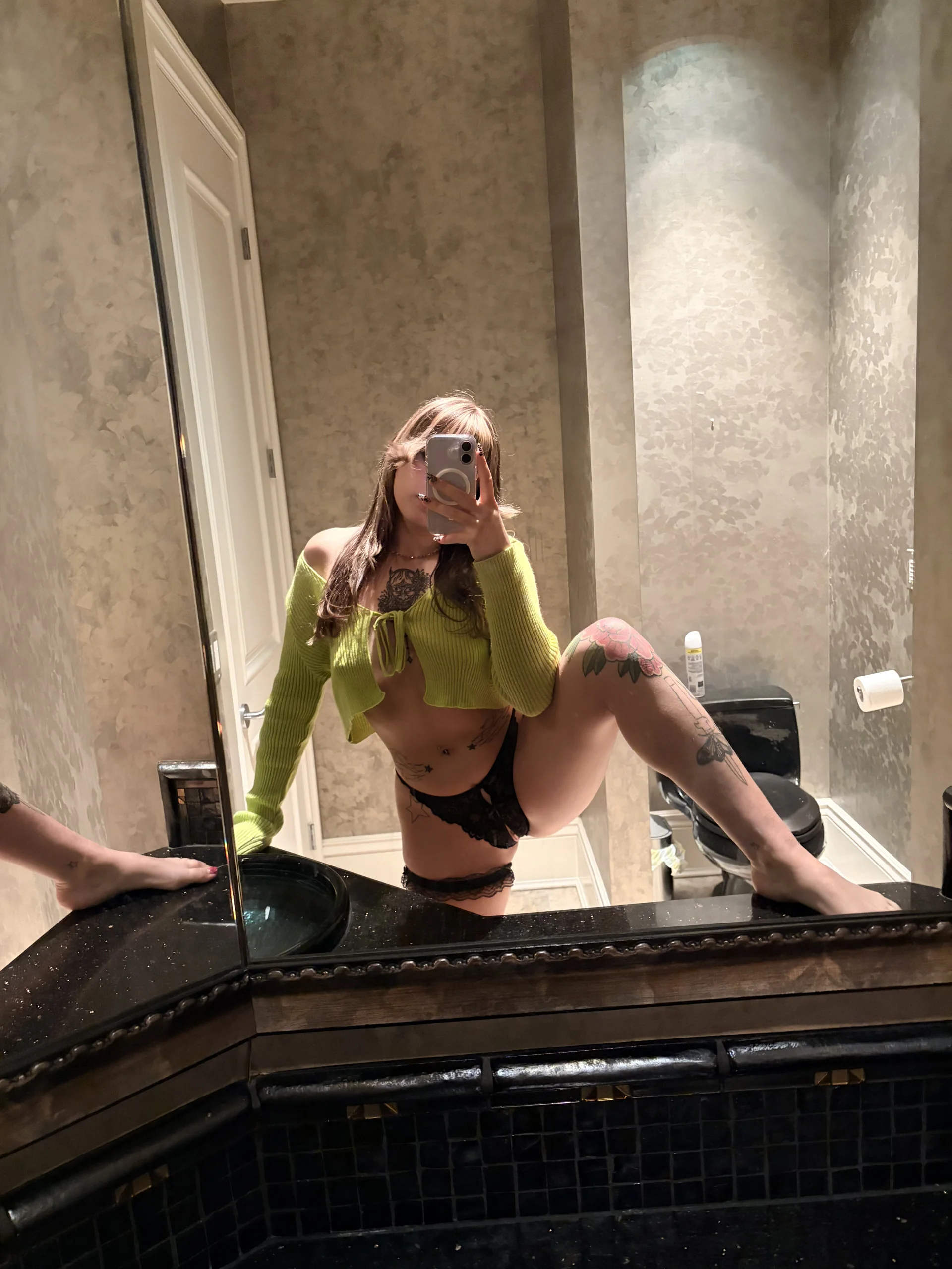 XXX Porn Photo of Nude Lucysinclairr 1
