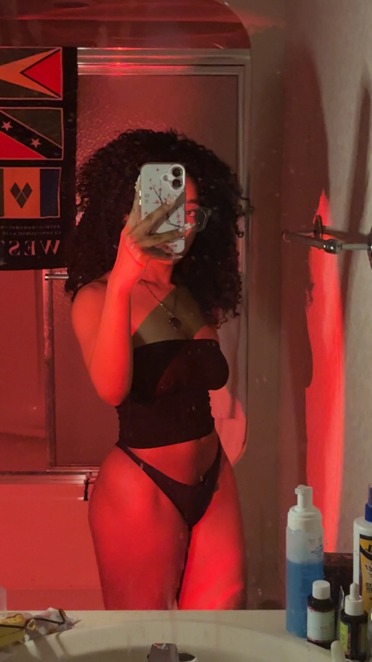 XXX Porn Photo of Nude lifeoftt_19xx 127