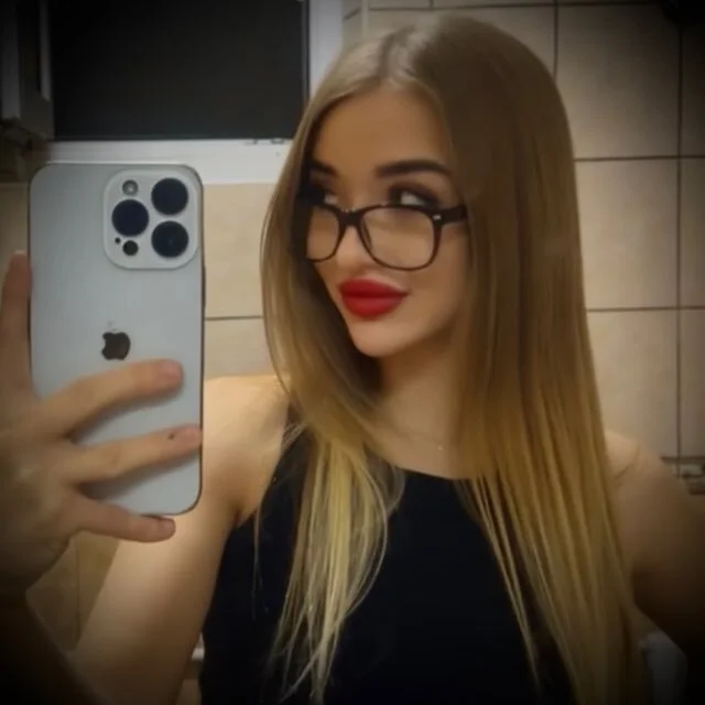 XXX Porn Photo of Nude BeaCazin 4