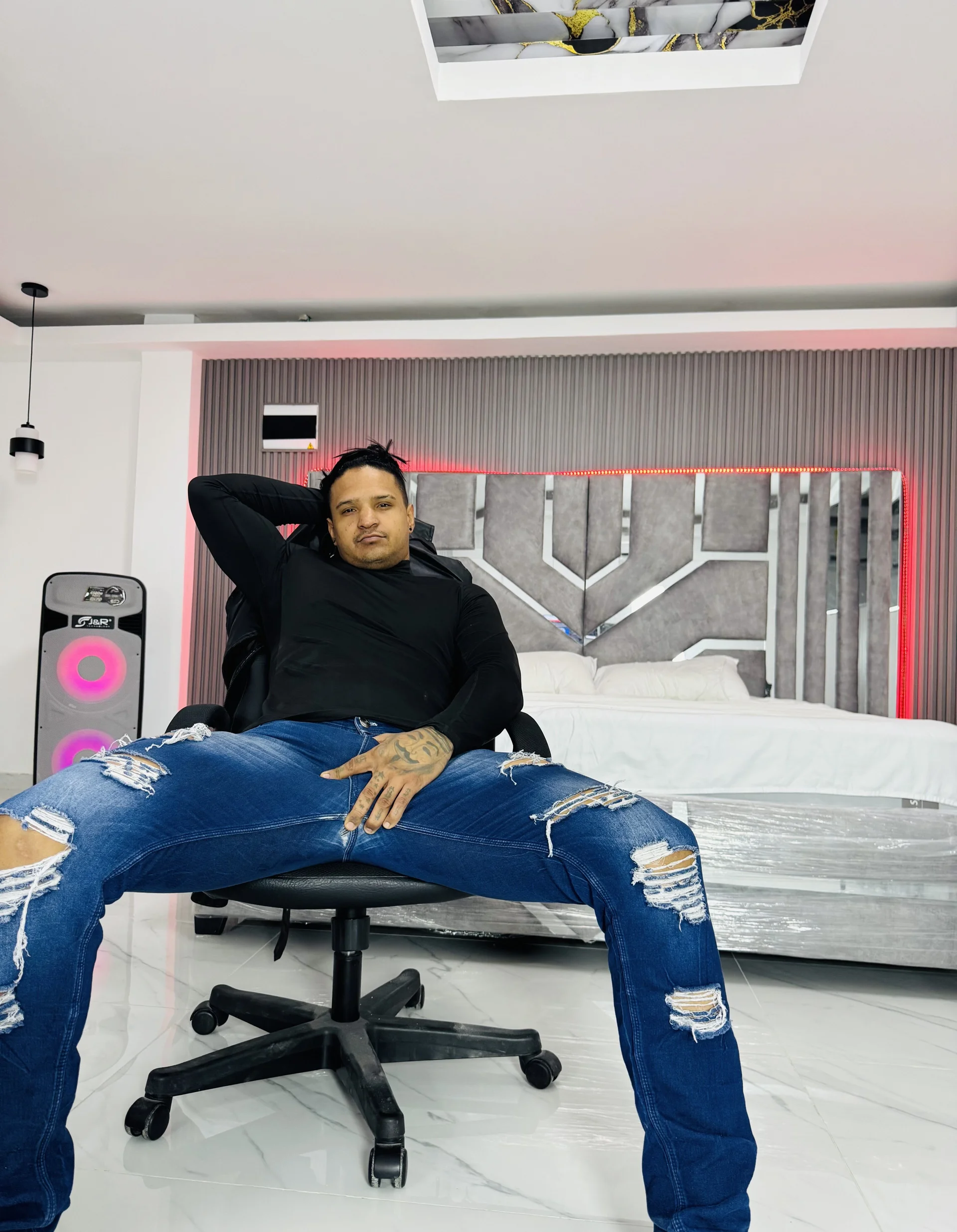 XXX Porn Photo of Nude master_leather 44