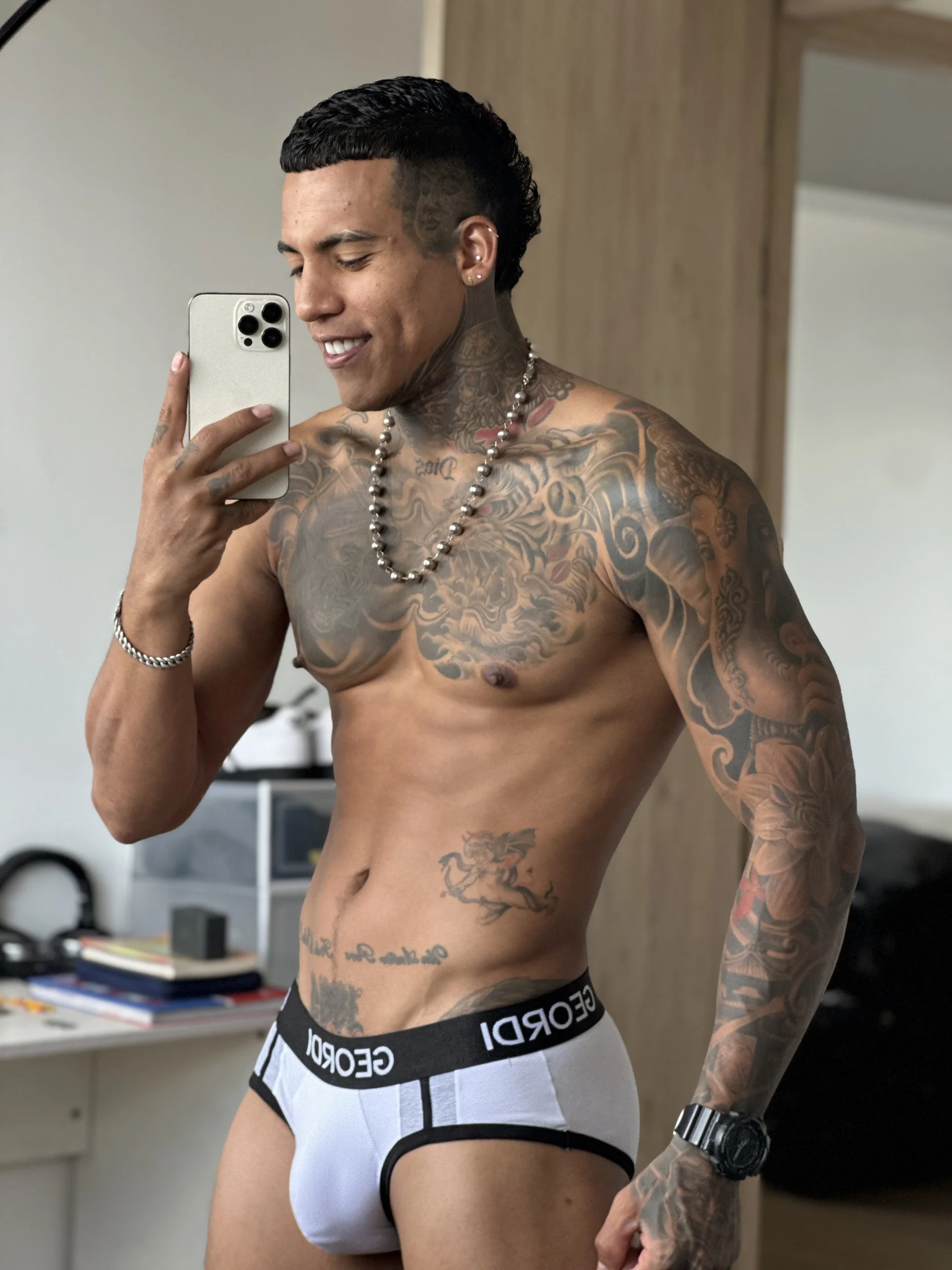 XXX Porn Photo of Nude JhonDenis 8