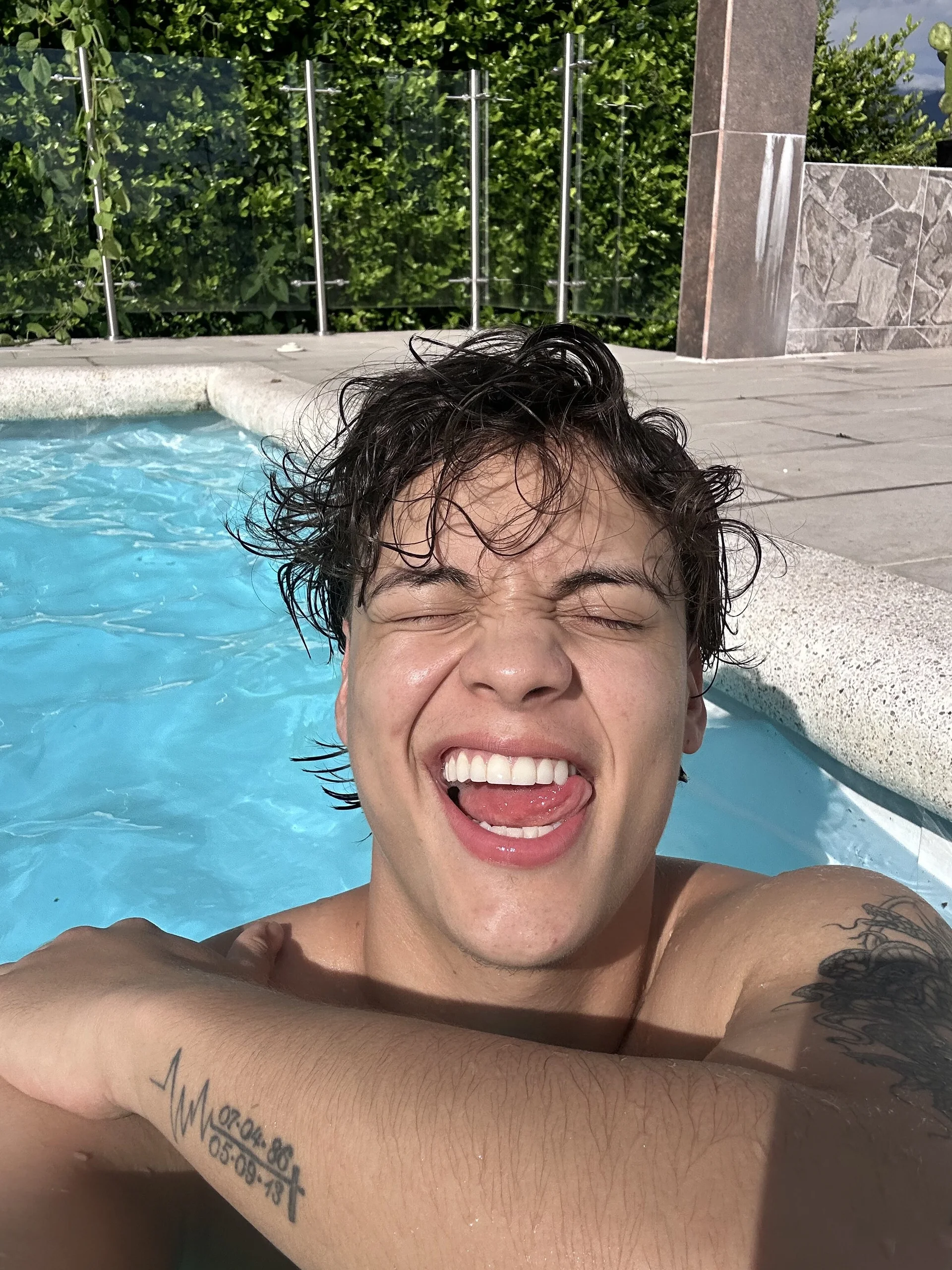 XXX Porn Photo of Nude Ethanmonroe1 2