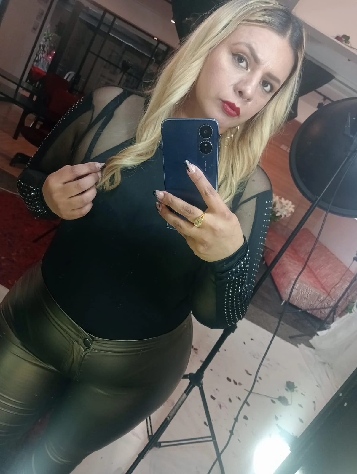XXX Porn Photo of Nude kathaleyagrayy 3