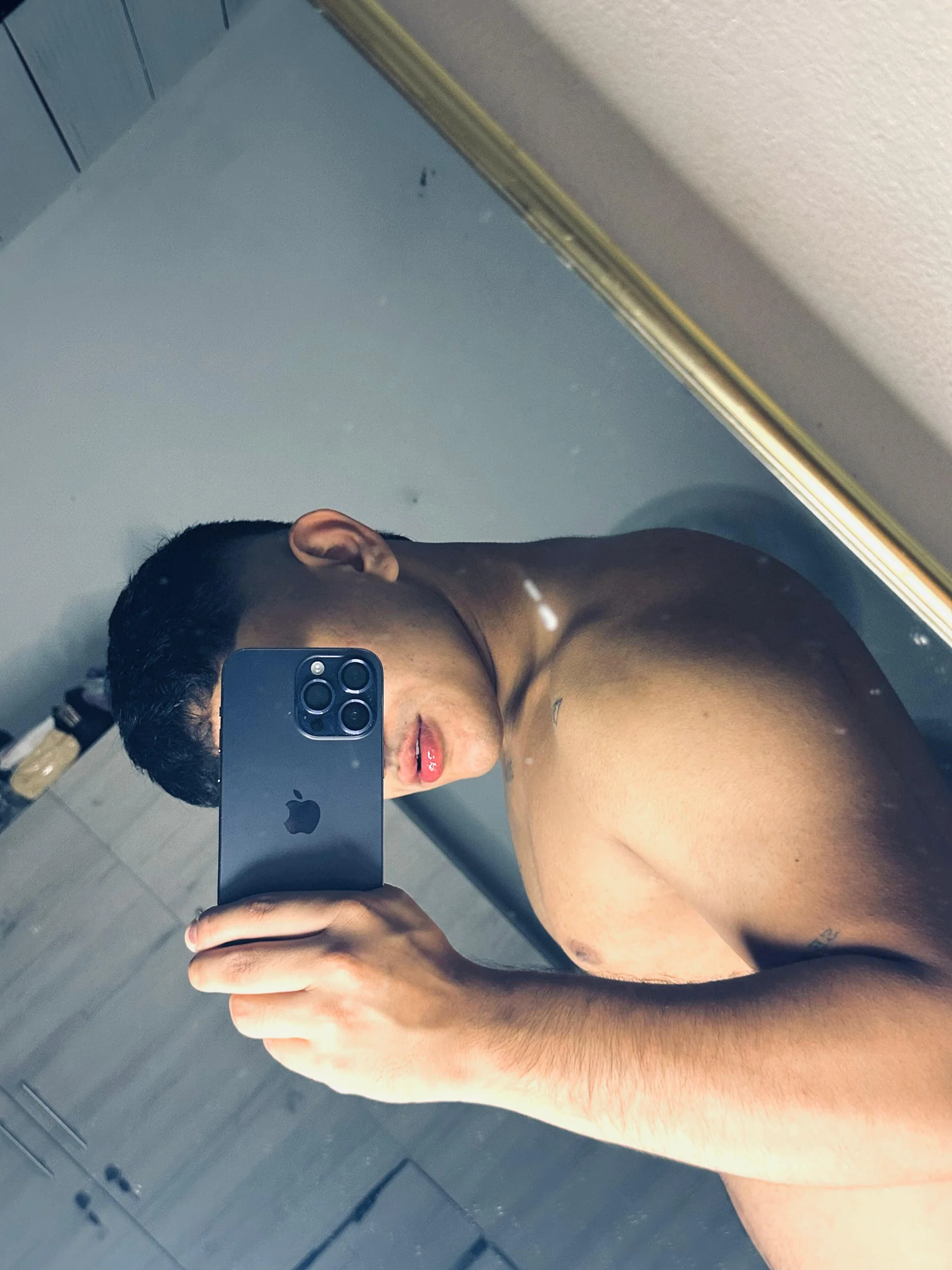 XXX Porn Photo of Nude niall_falcon 21