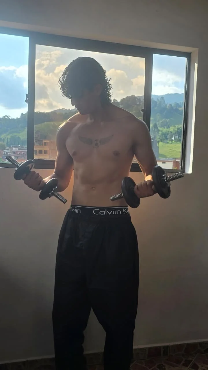 XXX Porn Photo of Nude elliot_colton 2