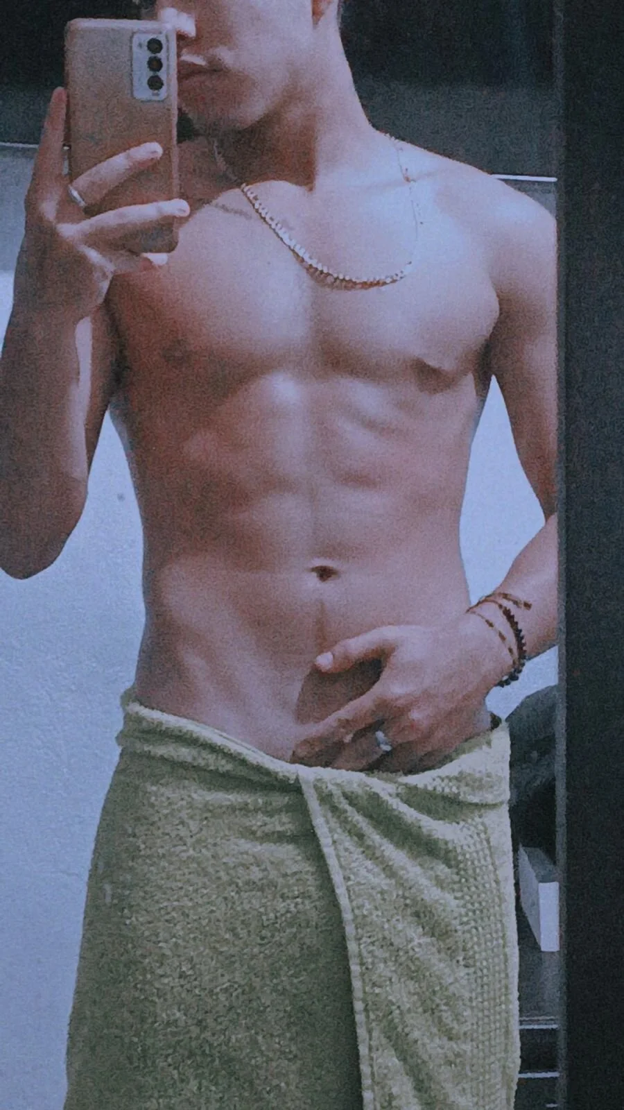 XXX Porn Photo of Nude victor_ospina 4