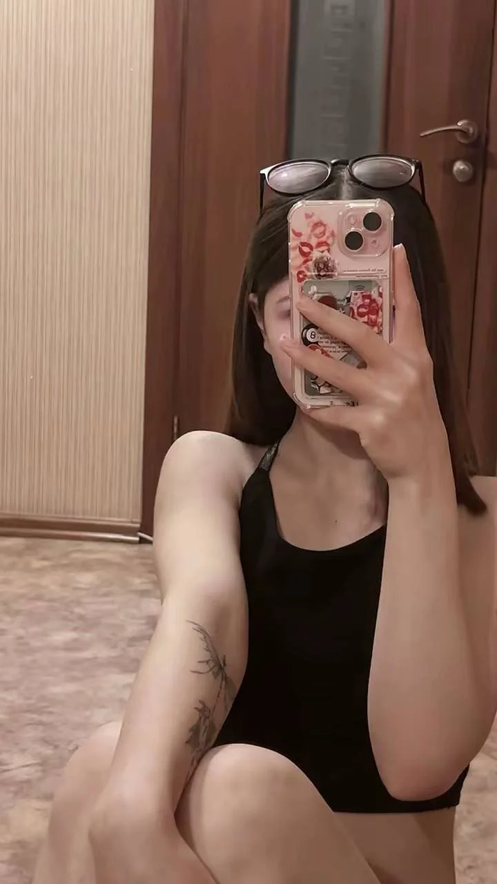 XXX Porn Photo of Nude MoonRavelle 8