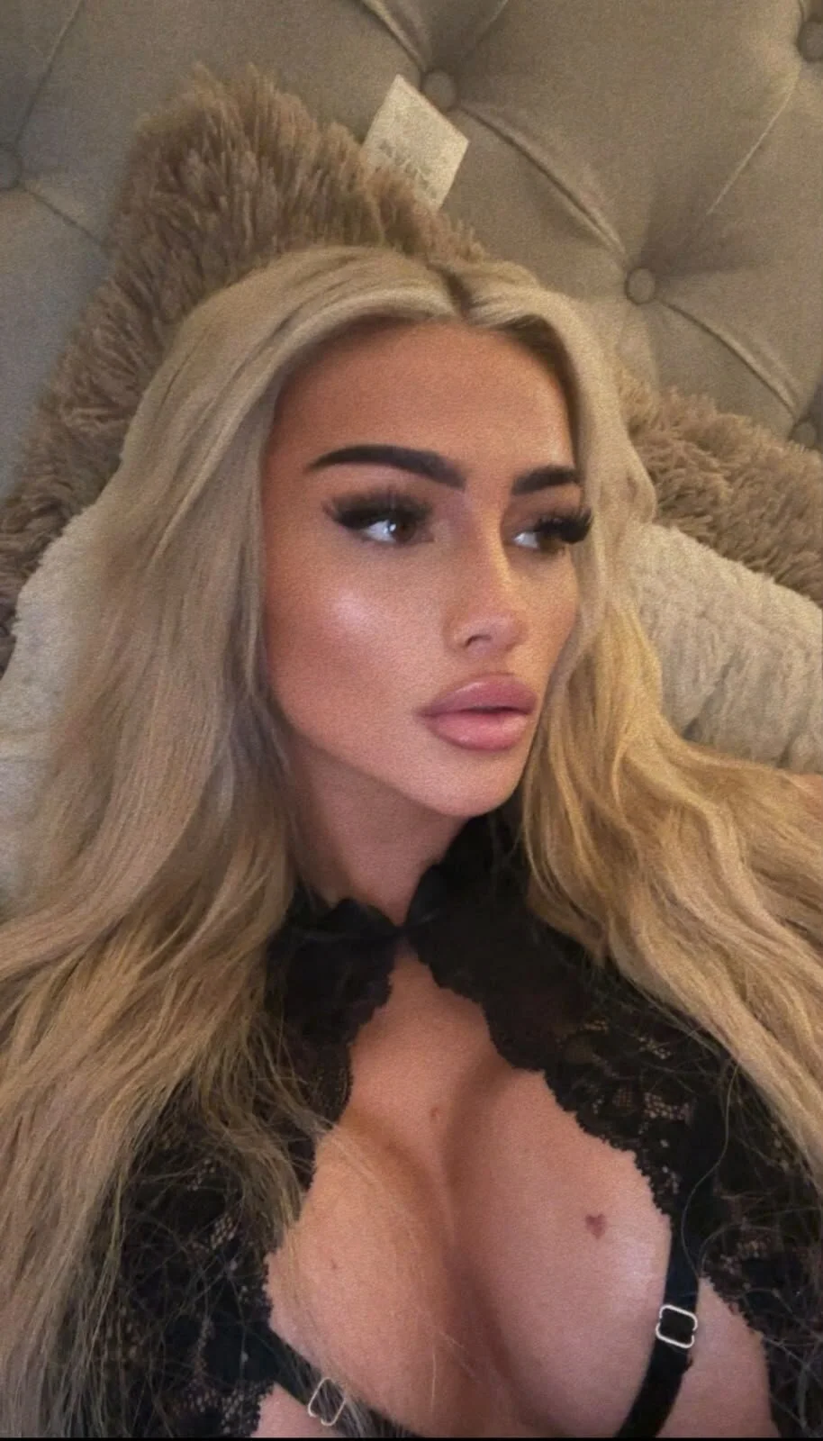 XXX Porn Photo of Nude BlondeBarbieXxxoo 12
