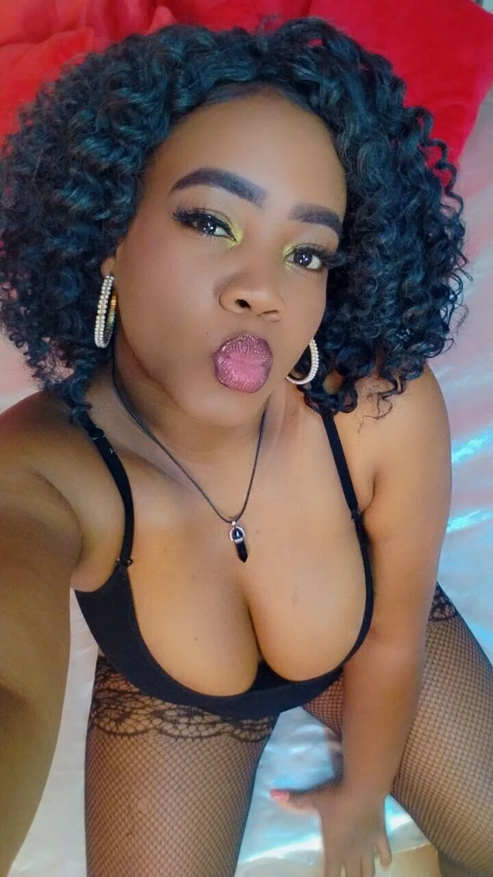 XXX Porn Photo of Nude DanielaLeroy 4