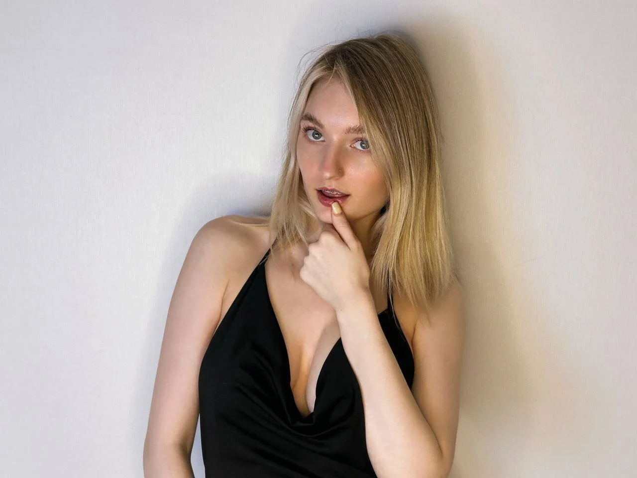 XXX Porn Photo of Nude IsabelleDurand 180