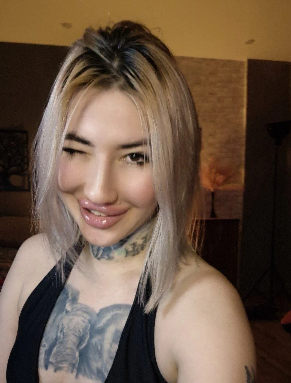 XXX Porn Photo of Nude AuroraKeepFuck 2