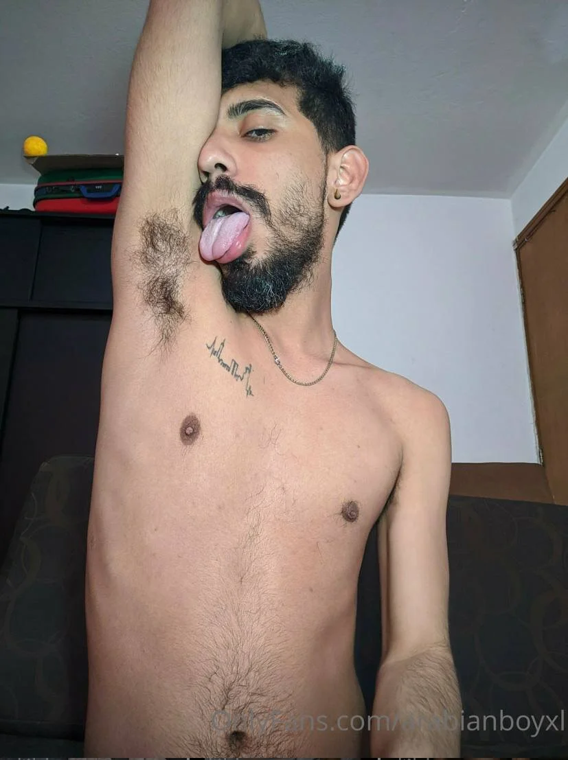 XXX Porn Photo of Nude Arabianboyq 7