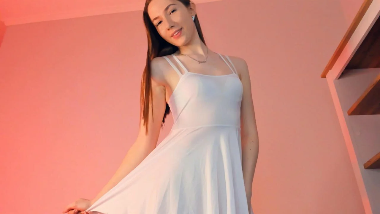 XXX Porn Photo of Nude Kira_mindnes 2