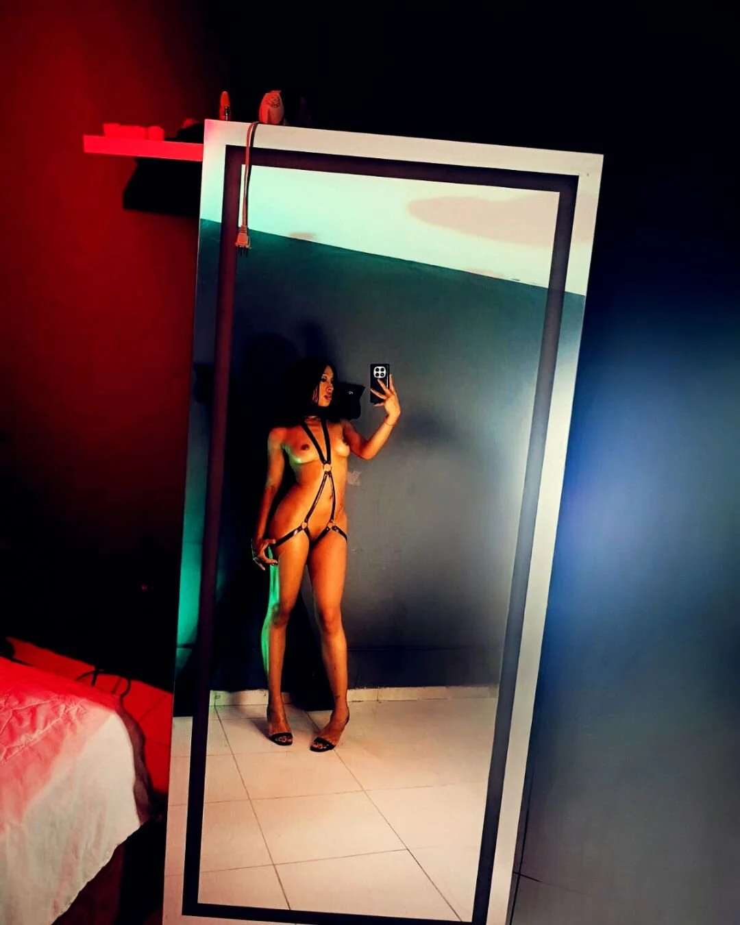 XXX Porn Photo of Nude ambar_muse 17