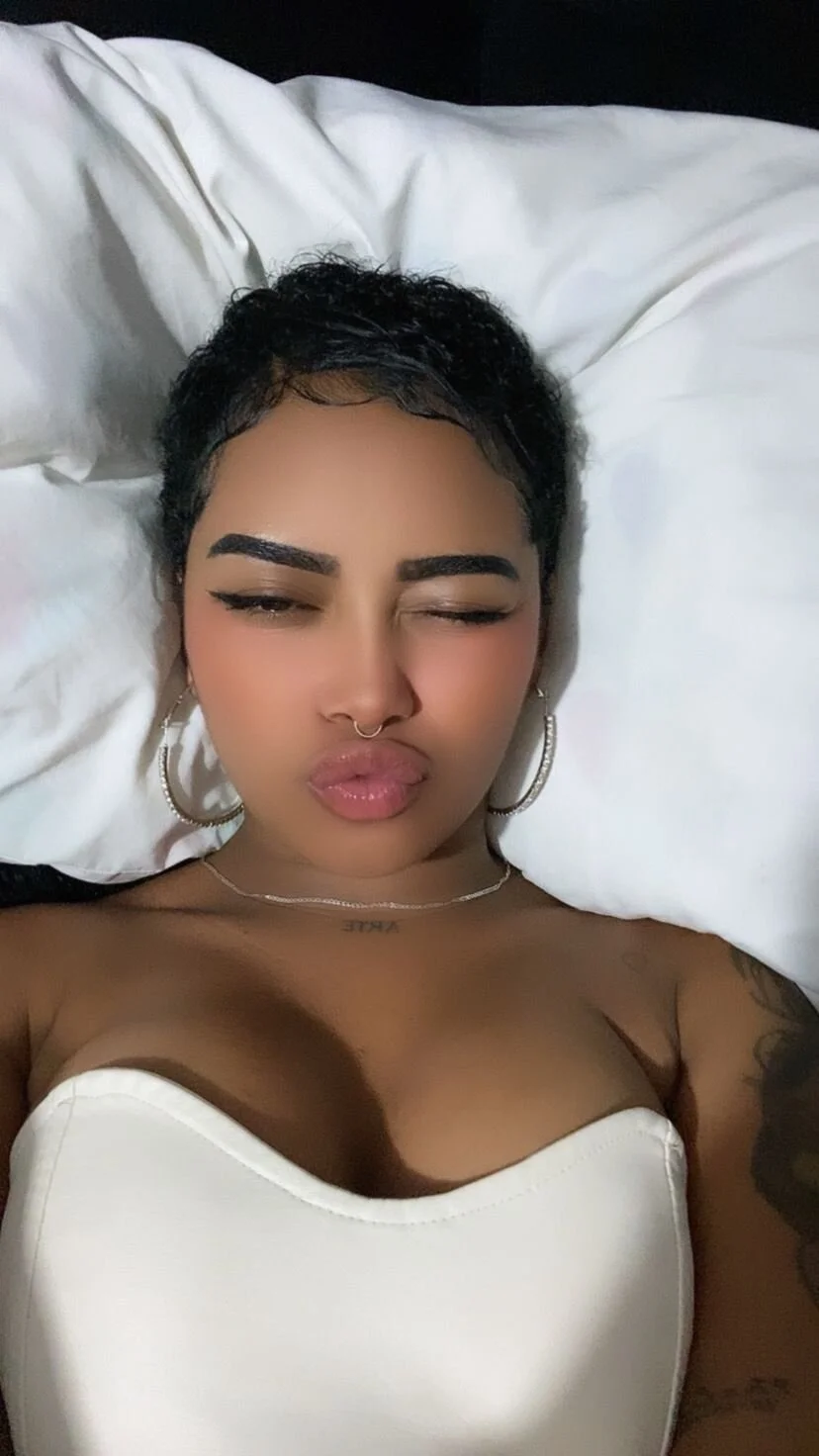 XXX Porn Photo of Nude gretell_evans 5