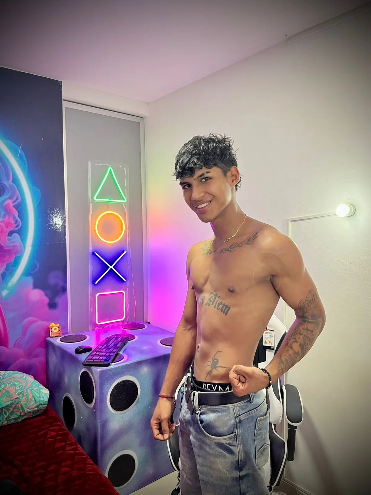 XXX Porn Photo of Nude luka_big18 3